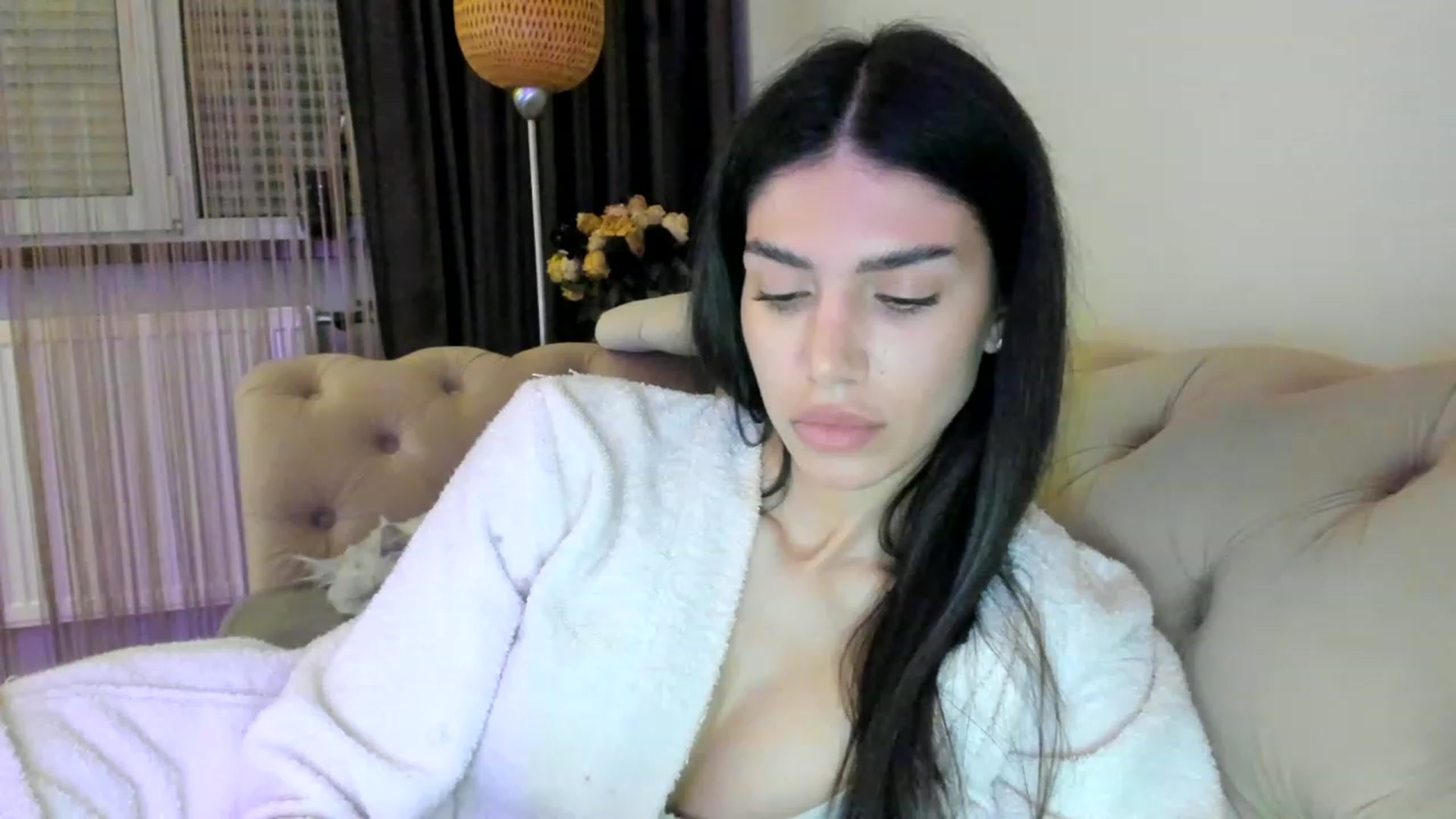 Gallery image thumbnail from Bee_Bee's myfreecams stream on, 04/26/2023, 21:32 image 4 of 20