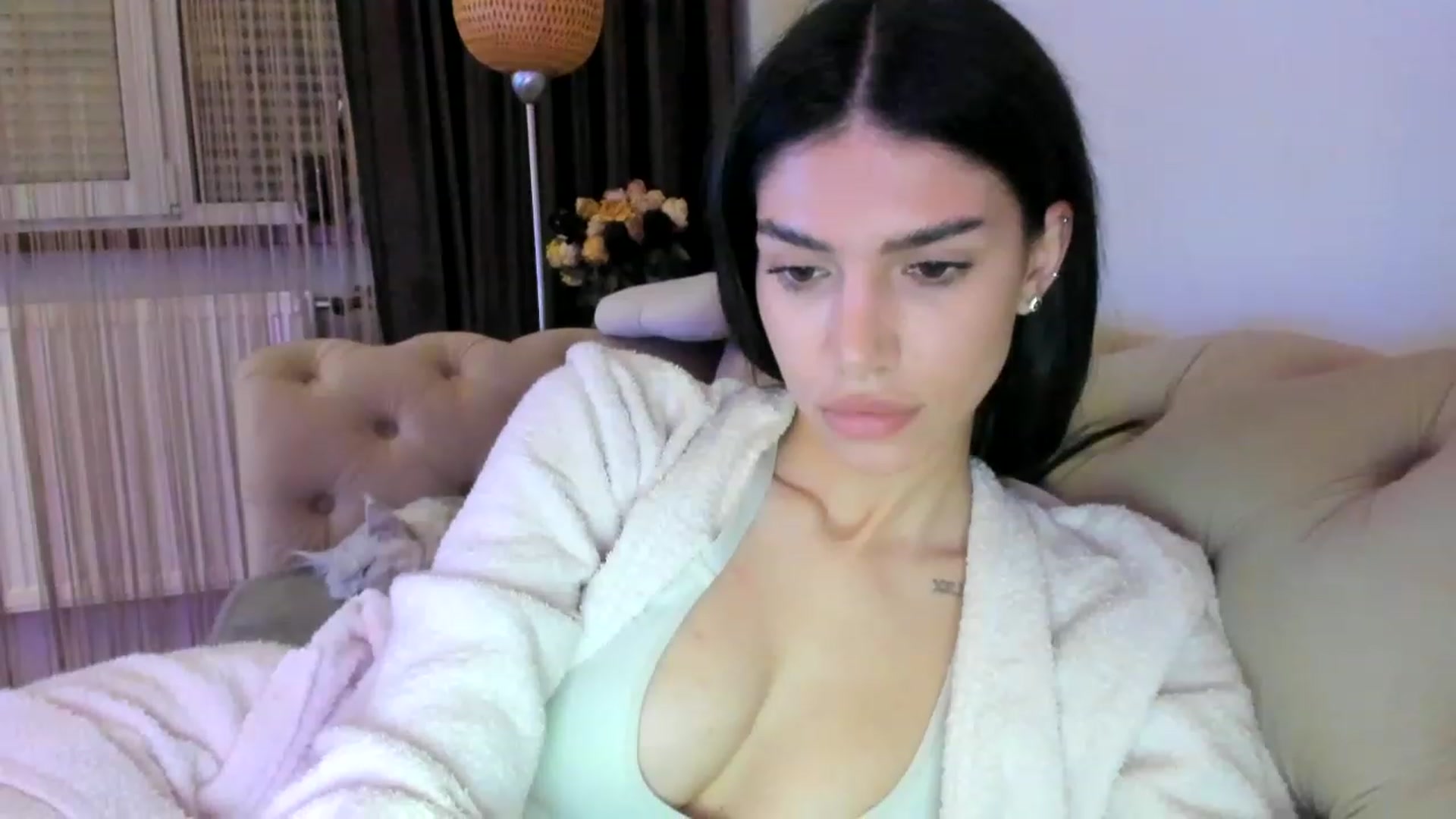 Gallery image thumbnail from Bee_Bee's myfreecams stream on, 04/26/2023, 21:32 image 7 of 20