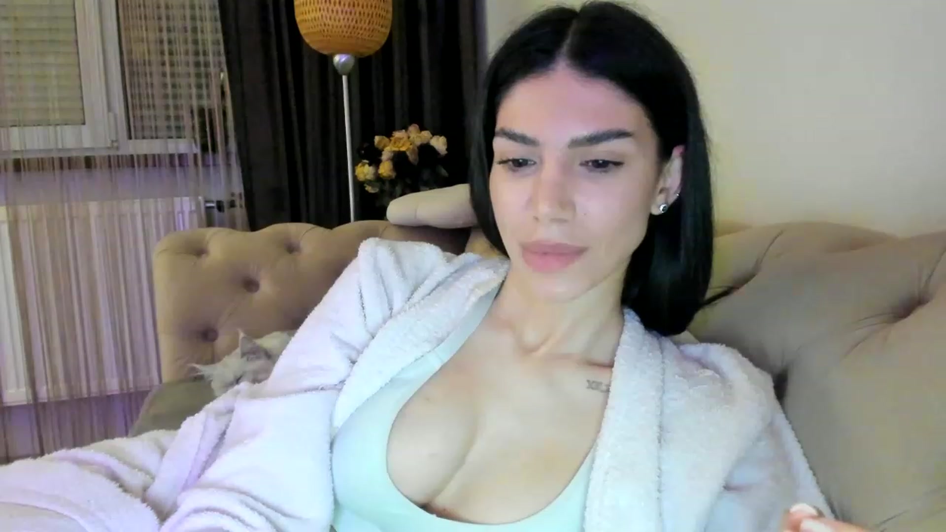 Gallery image thumbnail from Bee_Bee's myfreecams stream on, 04/26/2023, 21:32 image 8 of 20