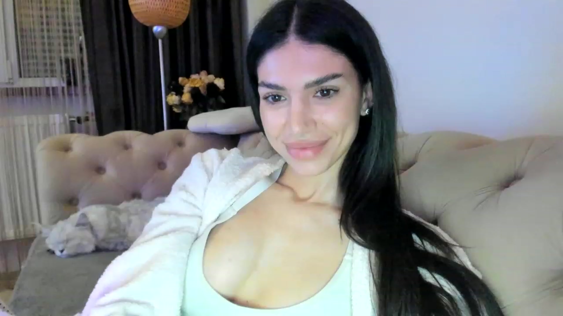 Gallery image thumbnail from Bee_Bee's myfreecams stream on, 04/26/2023, 21:32 image 13 of 20
