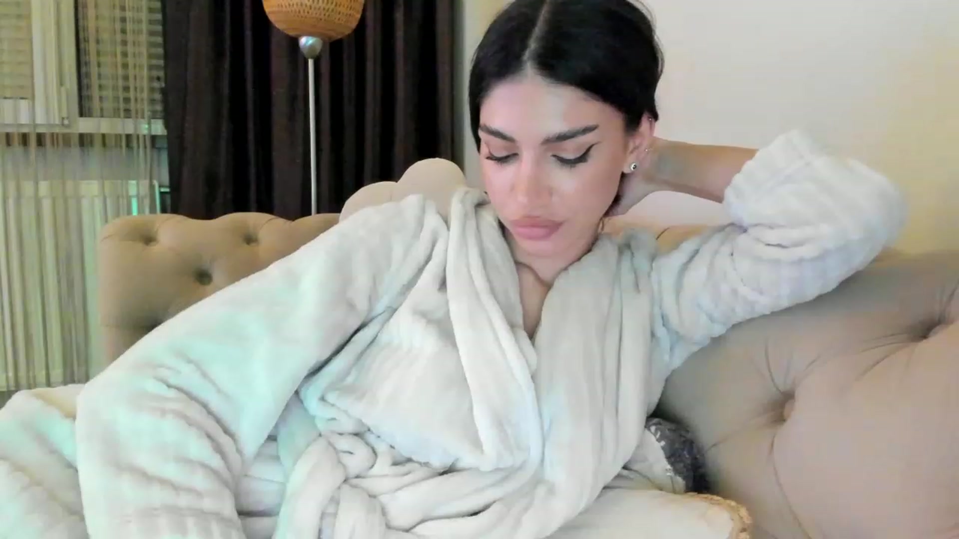 Gallery image thumbnail from Bee_Bee's myfreecams stream on, 05/02/2023, 21:30 image 16 of 20
