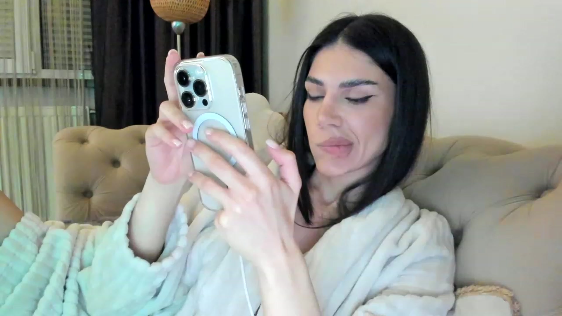 Gallery image thumbnail from Bee_Bee's myfreecams stream on, 05/02/2023, 21:30 image 19 of 20