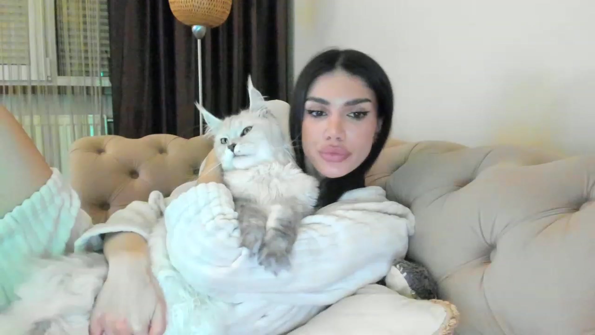 Gallery image thumbnail from Bee_Bee's myfreecams stream on, 05/02/2023, 21:30 image 14 of 20