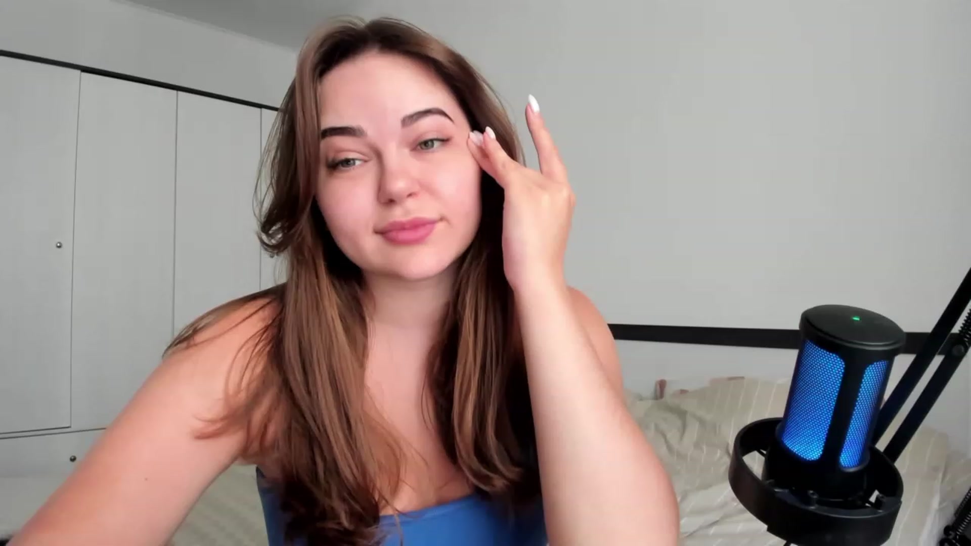 Gallery image thumbnail from Bee_Day_Month's myfreecams stream on, 06/14/2023, 12:27 image 4 of 20