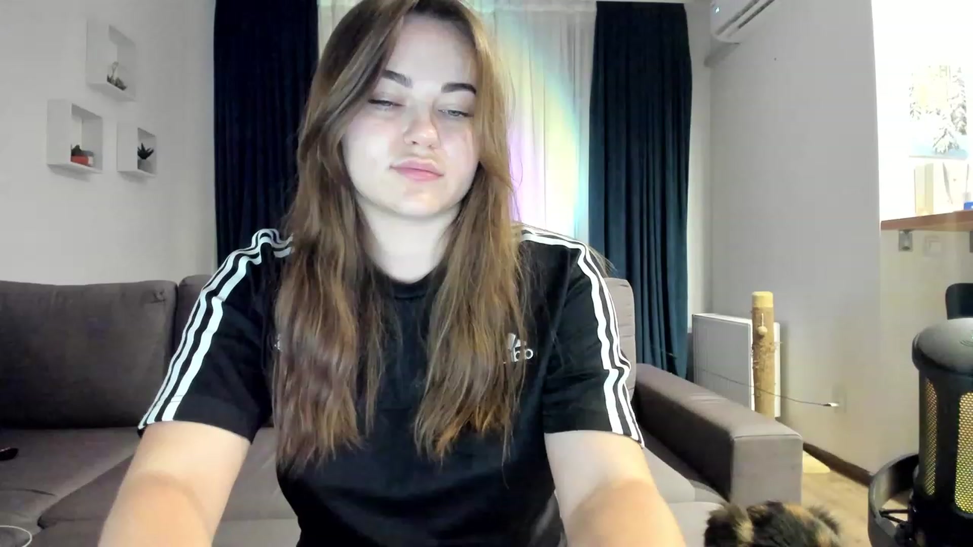 Gallery image thumbnail from Bee_Day_Month's myfreecams stream on, 06/17/2023, 21:38 image 14 of 20