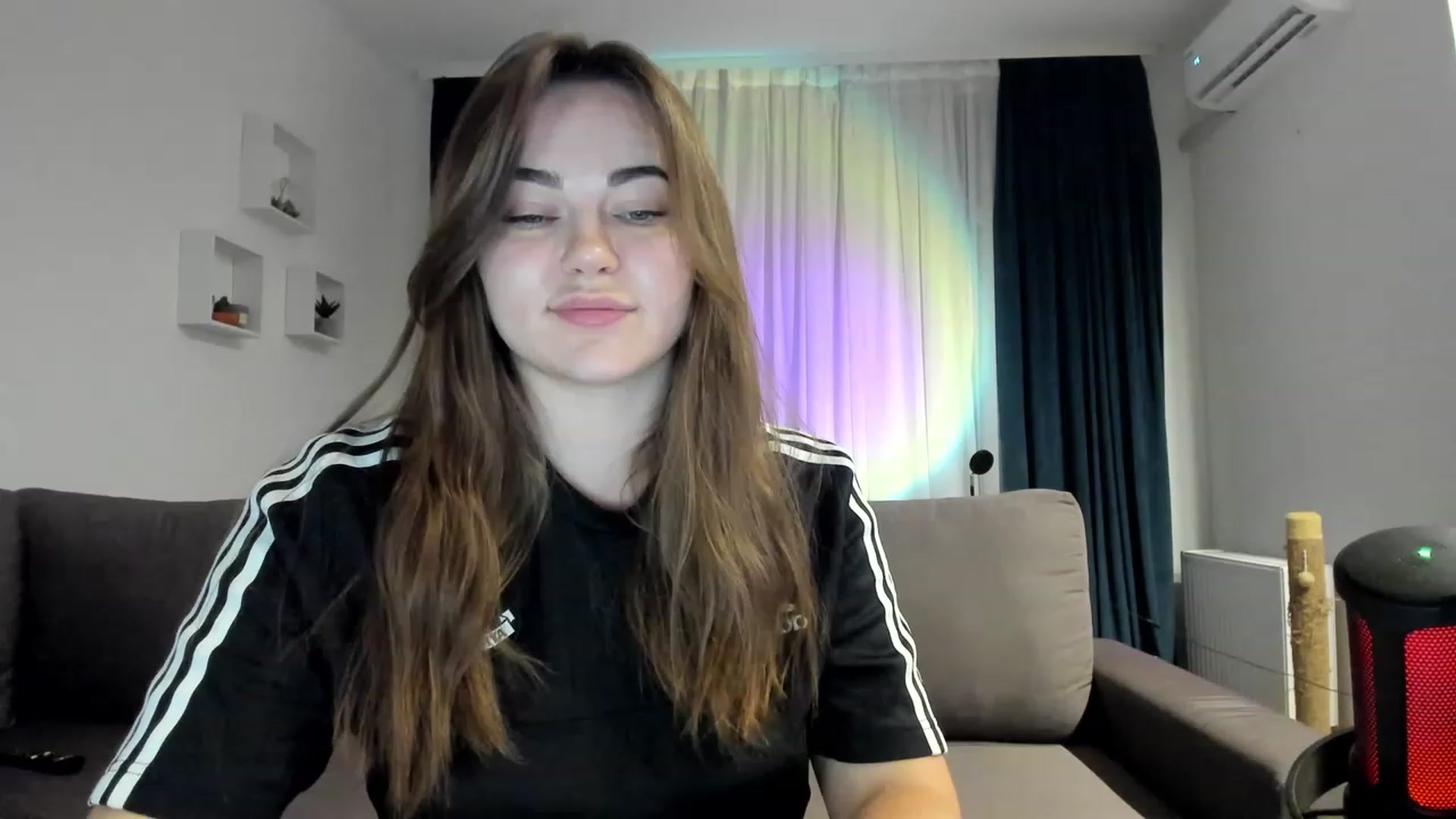 Gallery image thumbnail from Bee_Day_Month's myfreecams stream on, 06/17/2023, 21:38 image 4 of 20