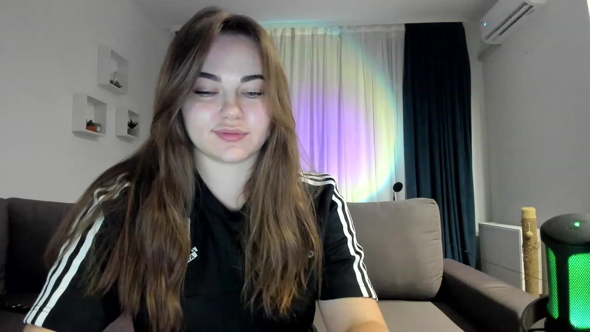 Gallery image thumbnail from Bee_Day_Month's myfreecams stream on, 06/17/2023, 21:38 image 1 of 20
