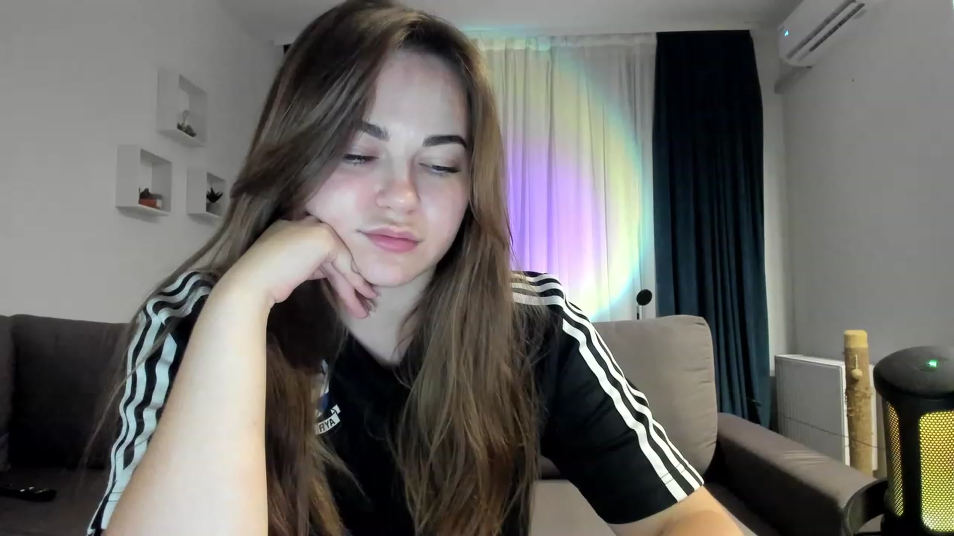 Gallery image thumbnail from Bee_Day_Month's myfreecams stream on, 06/17/2023, 21:38 image 3 of 20