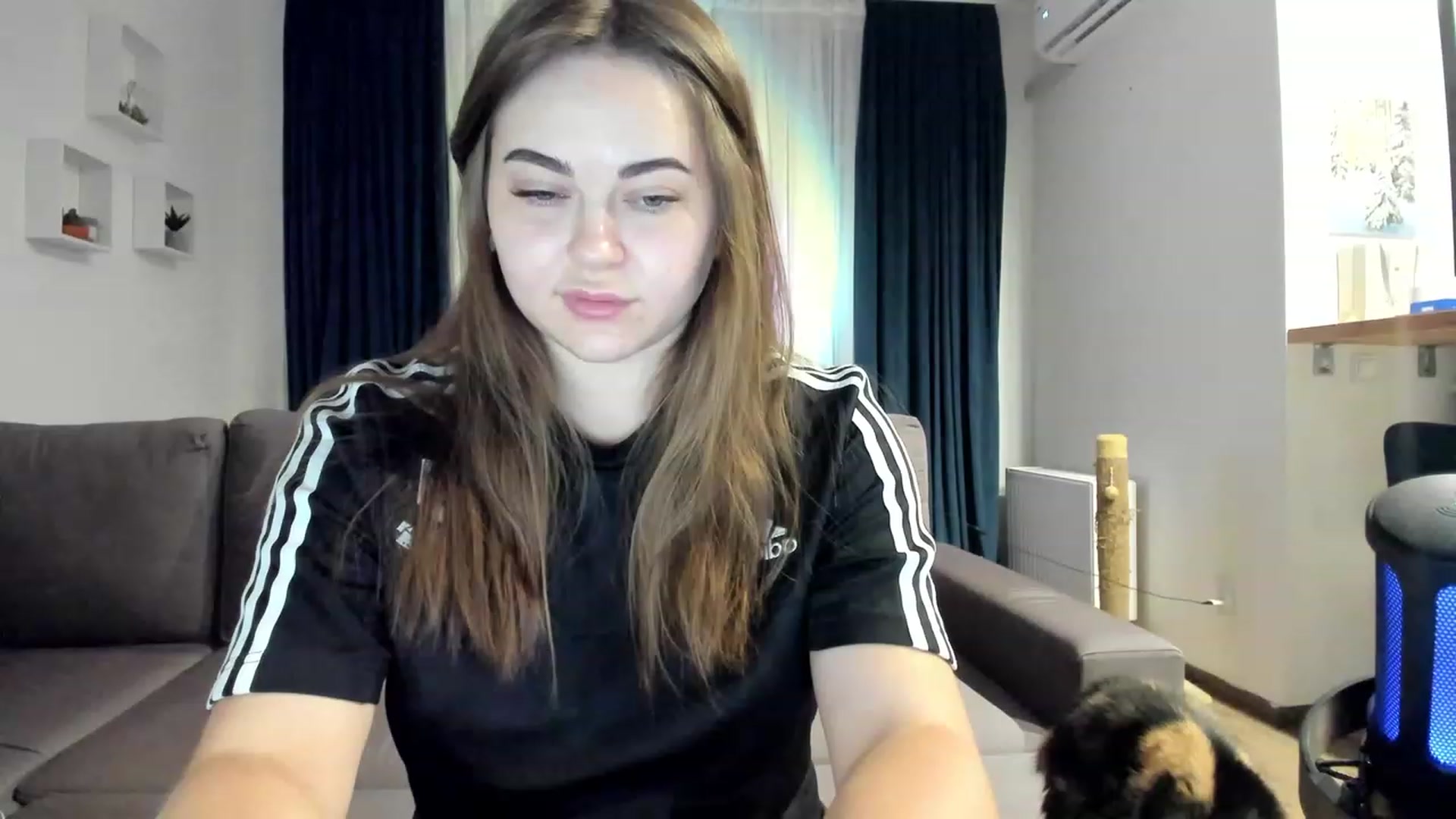 Gallery image thumbnail from Bee_Day_Month's myfreecams stream on, 06/17/2023, 21:38 image 19 of 20