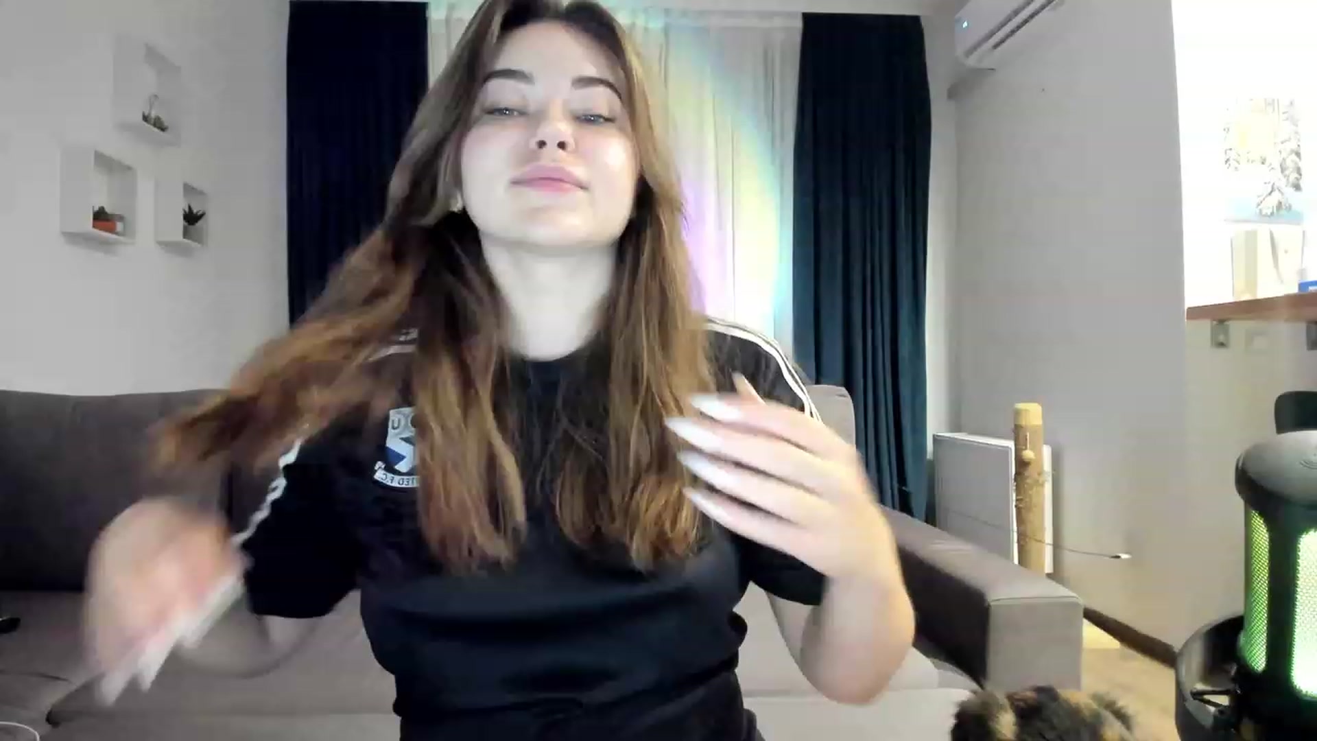 Gallery image thumbnail from Bee_Day_Month's myfreecams stream on, 06/17/2023, 21:38 image 12 of 20