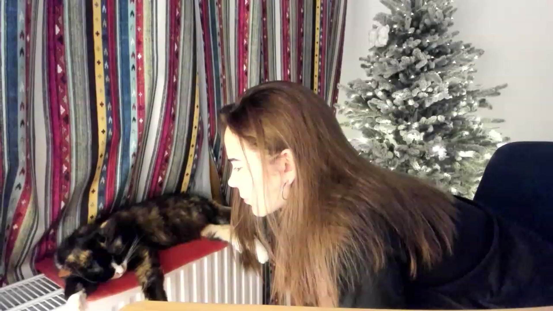 Gallery image thumbnail from Bee_Sweety_'s myfreecams stream on, 12/26/2022, 16:04 image 4 of 20