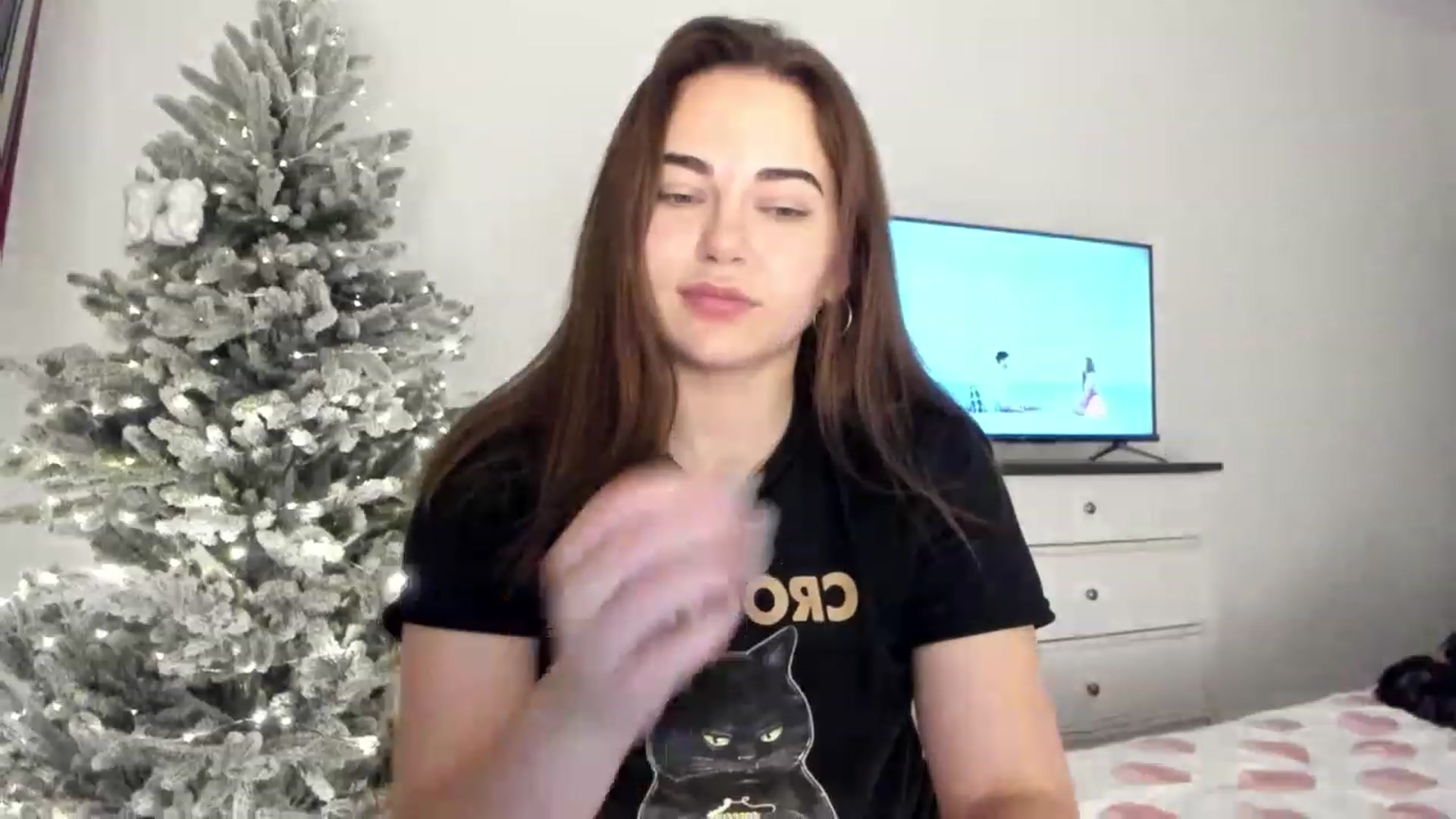 Gallery image thumbnail from Bee_Sweety_'s myfreecams stream on, 12/26/2022, 16:04 image 6 of 20