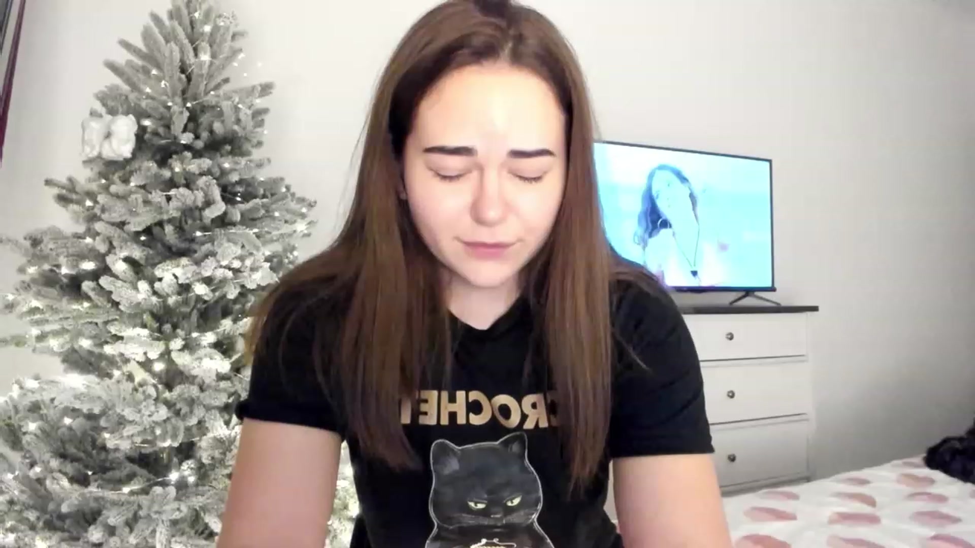 Gallery image thumbnail from Bee_Sweety_'s myfreecams stream on, 12/26/2022, 16:04 image 9 of 20