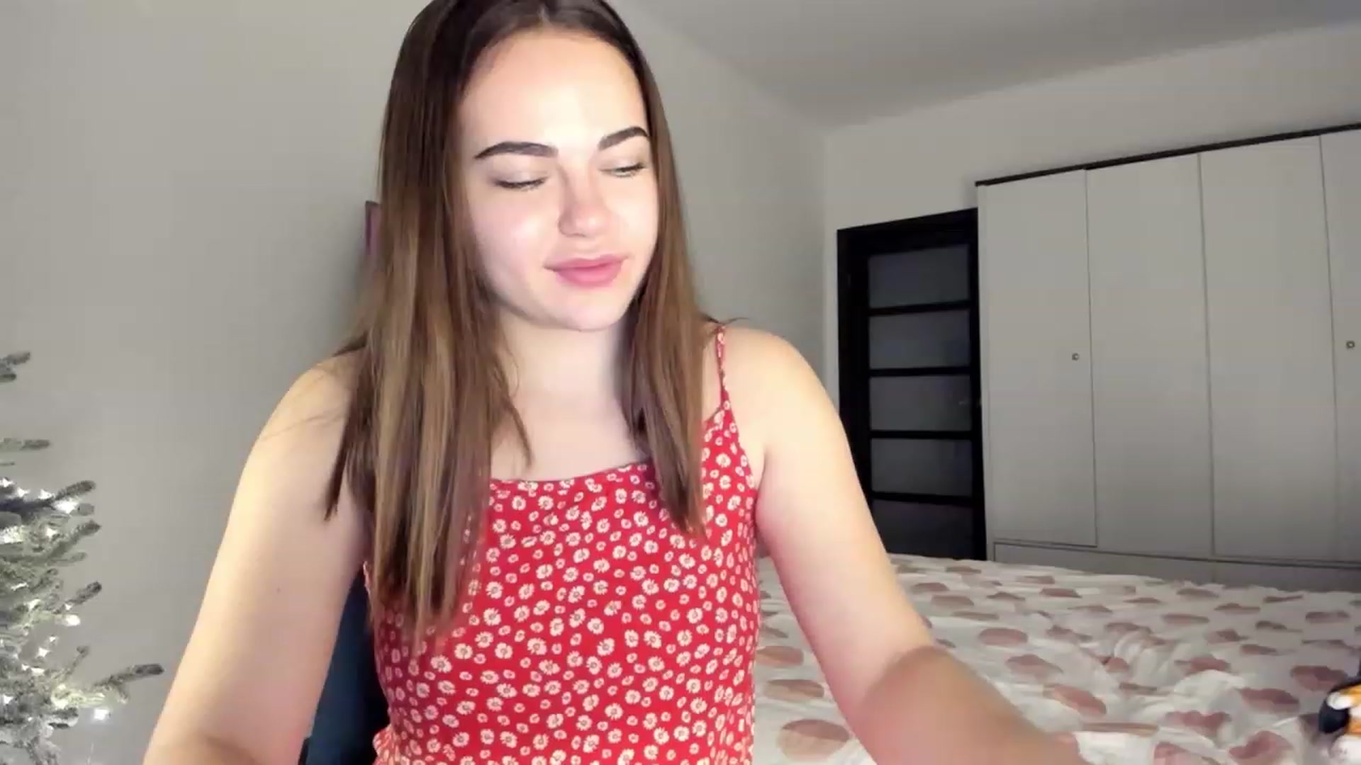 Gallery image thumbnail from Bee_Sweety_'s myfreecams stream on, 12/27/2022, 16:09 image 5 of 20