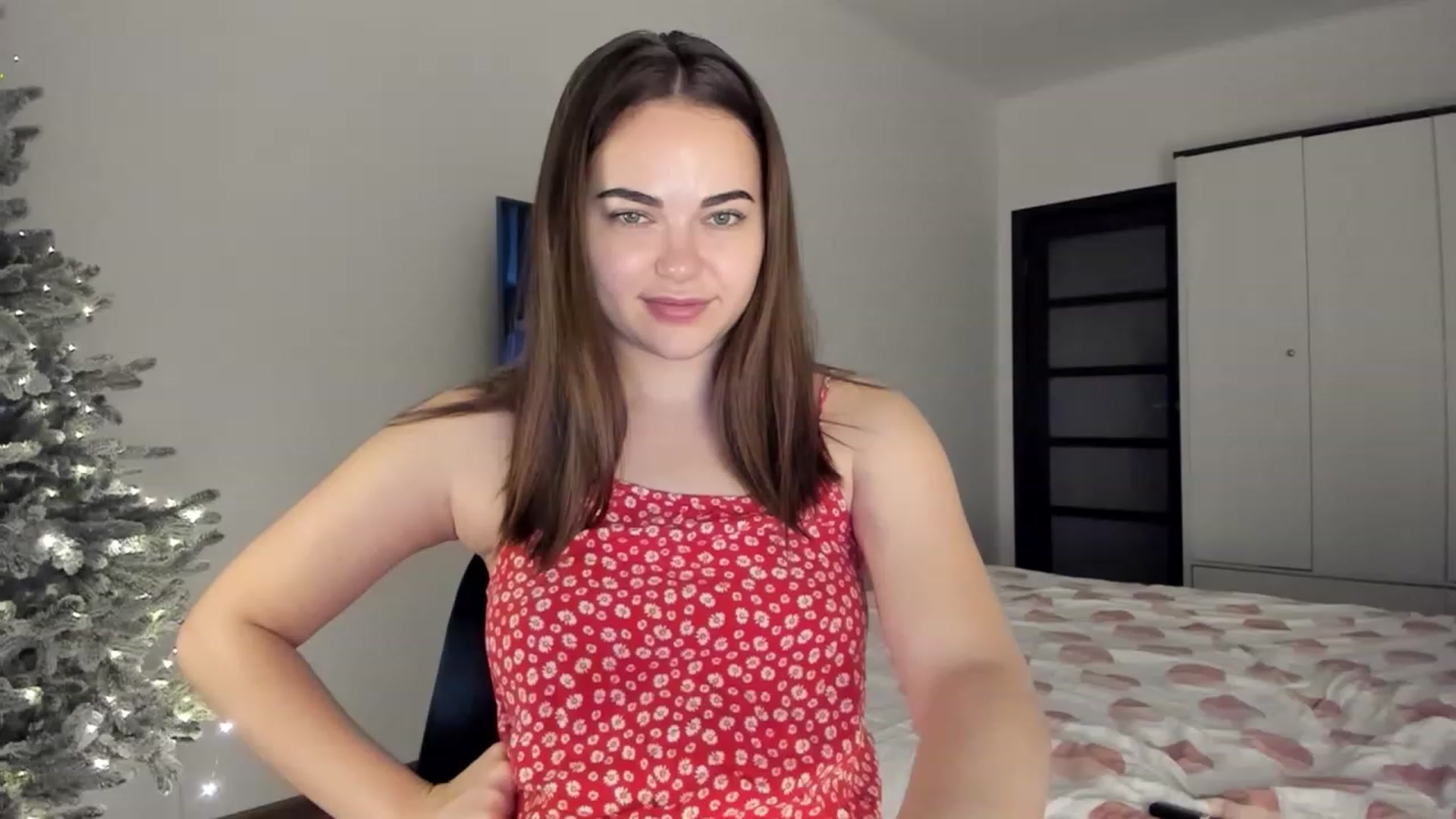 Gallery image thumbnail from Bee_Sweety_'s myfreecams stream on, 12/27/2022, 16:09 image 1 of 20