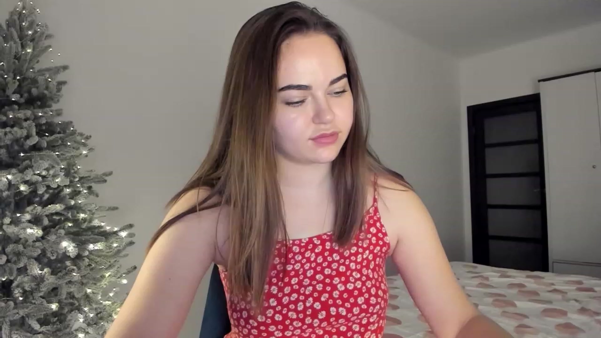 Gallery image thumbnail from Bee_Sweety_'s myfreecams stream on, 12/27/2022, 16:09 image 14 of 20