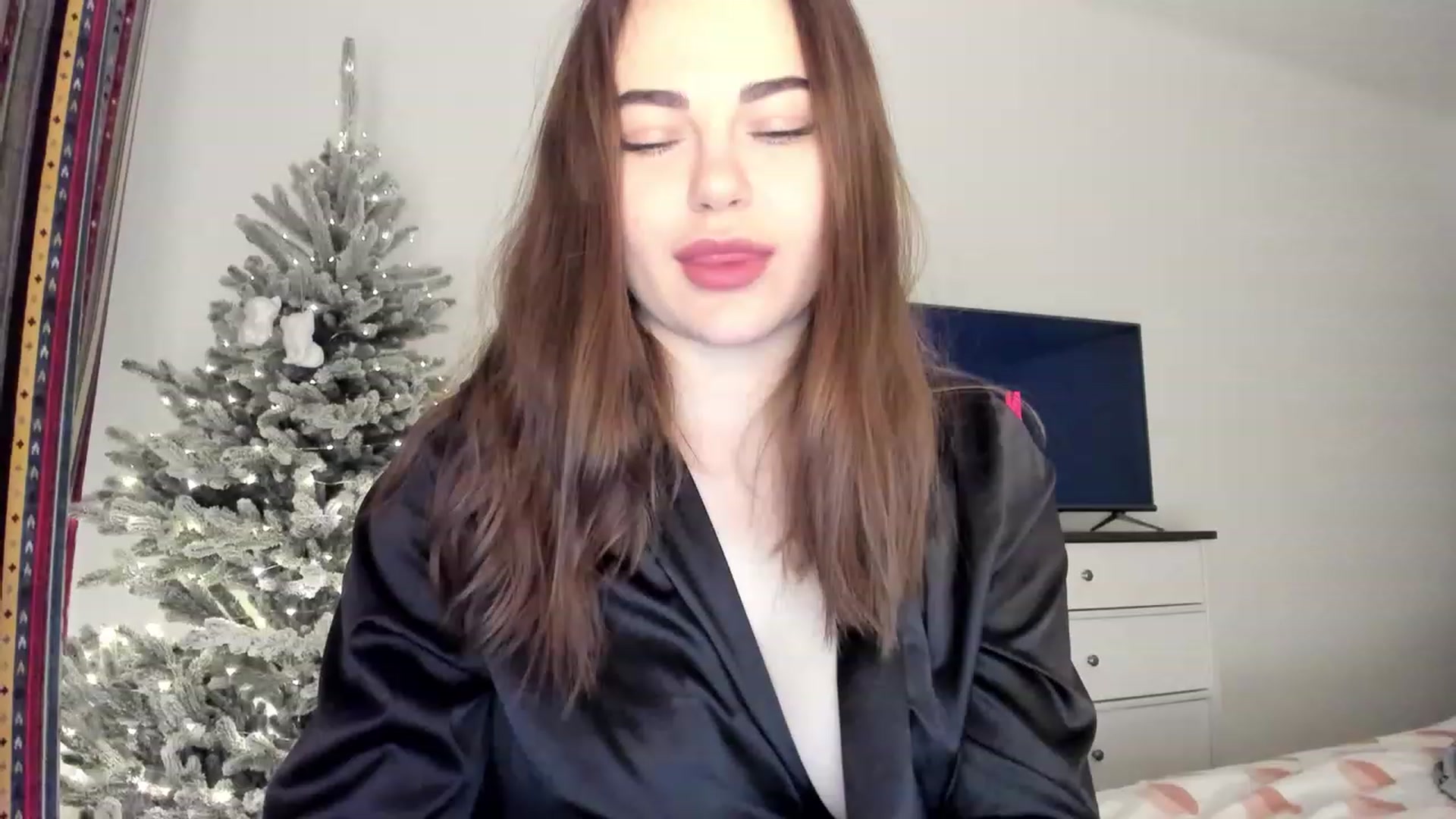 Gallery image thumbnail from Bee_Sweety_'s myfreecams stream on, 12/29/2022, 13:36 image 4 of 20