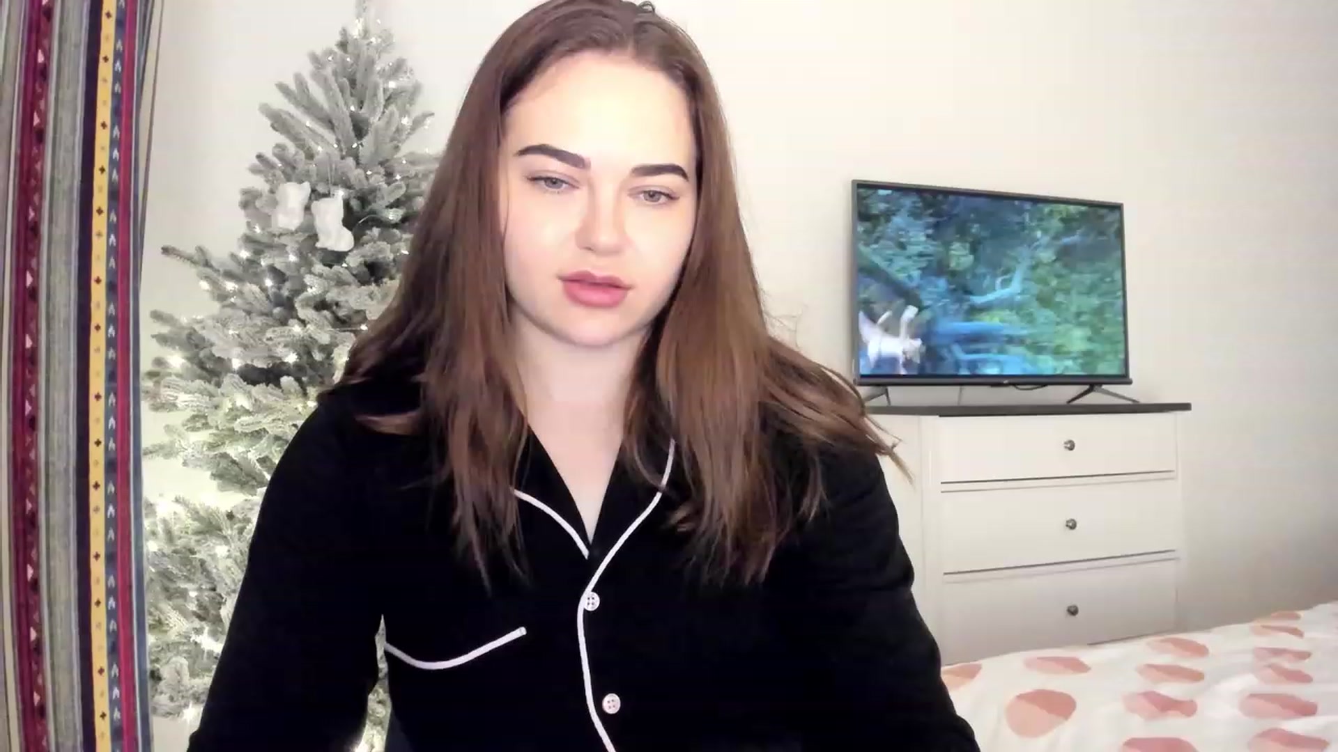 Gallery image thumbnail from Bee_Sweety_'s myfreecams stream on, 12/30/2022, 15:55 image 17 of 20