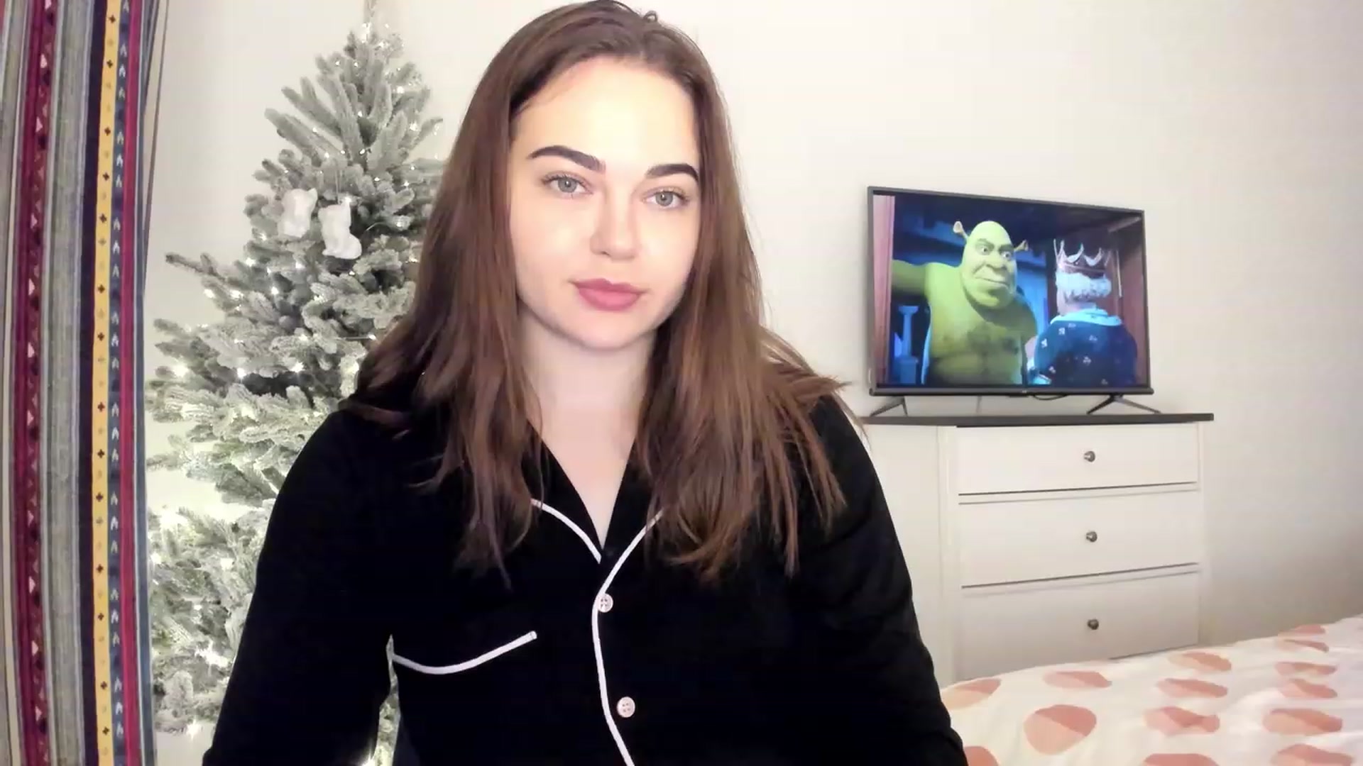 Gallery image thumbnail from Bee_Sweety_'s myfreecams stream on, 12/30/2022, 15:55 image 15 of 20