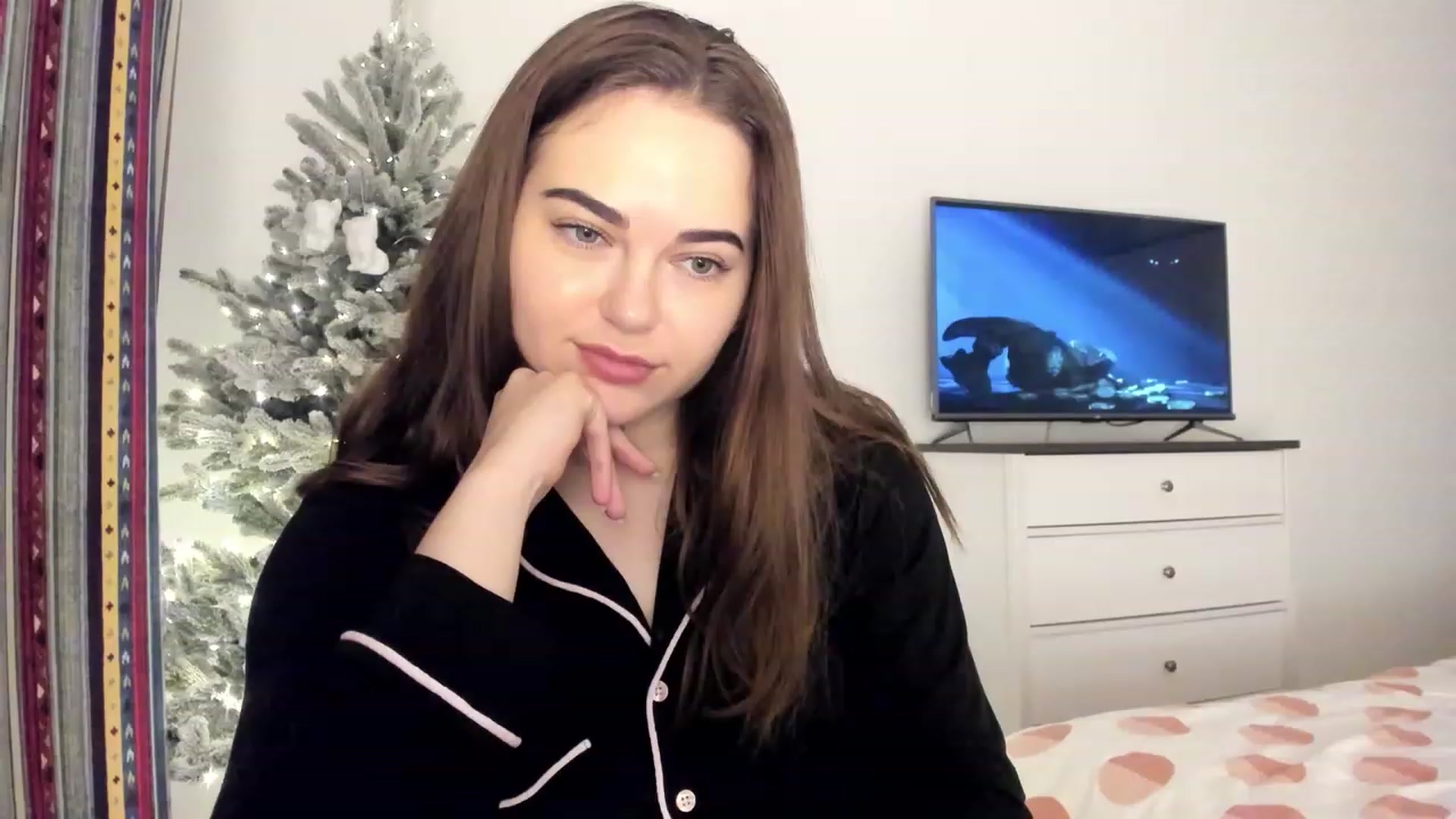 Gallery image thumbnail from Bee_Sweety_'s myfreecams stream on, 12/30/2022, 15:55 image 12 of 20