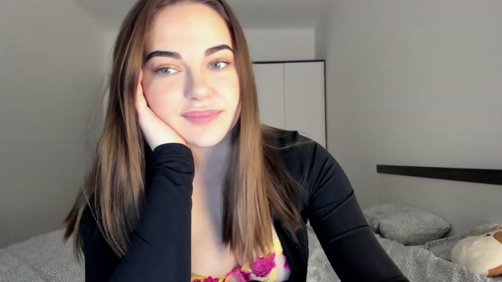 Gallery image thumbnail from Bee_Sweety_'s myfreecams stream on, 02/03/2023, 17:24 image 7 of 20