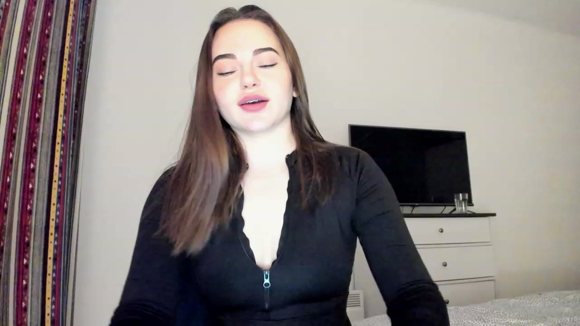 Gallery image thumbnail from Bee_Sweety_'s myfreecams stream on, 02/05/2023, 13:42 image 3 of 20
