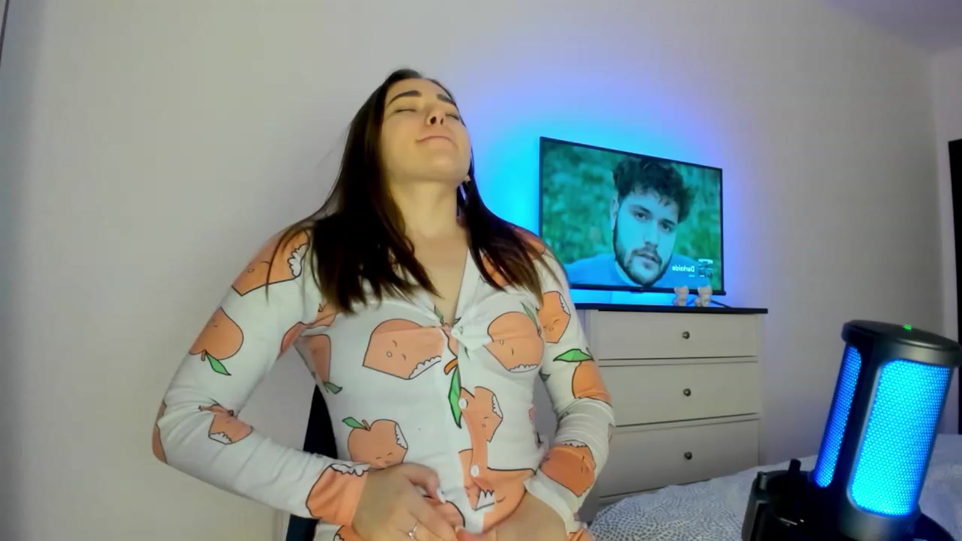 Gallery image thumbnail from Bee_Sweety_'s myfreecams stream on, 02/17/2023, 16:39 image 14 of 20
