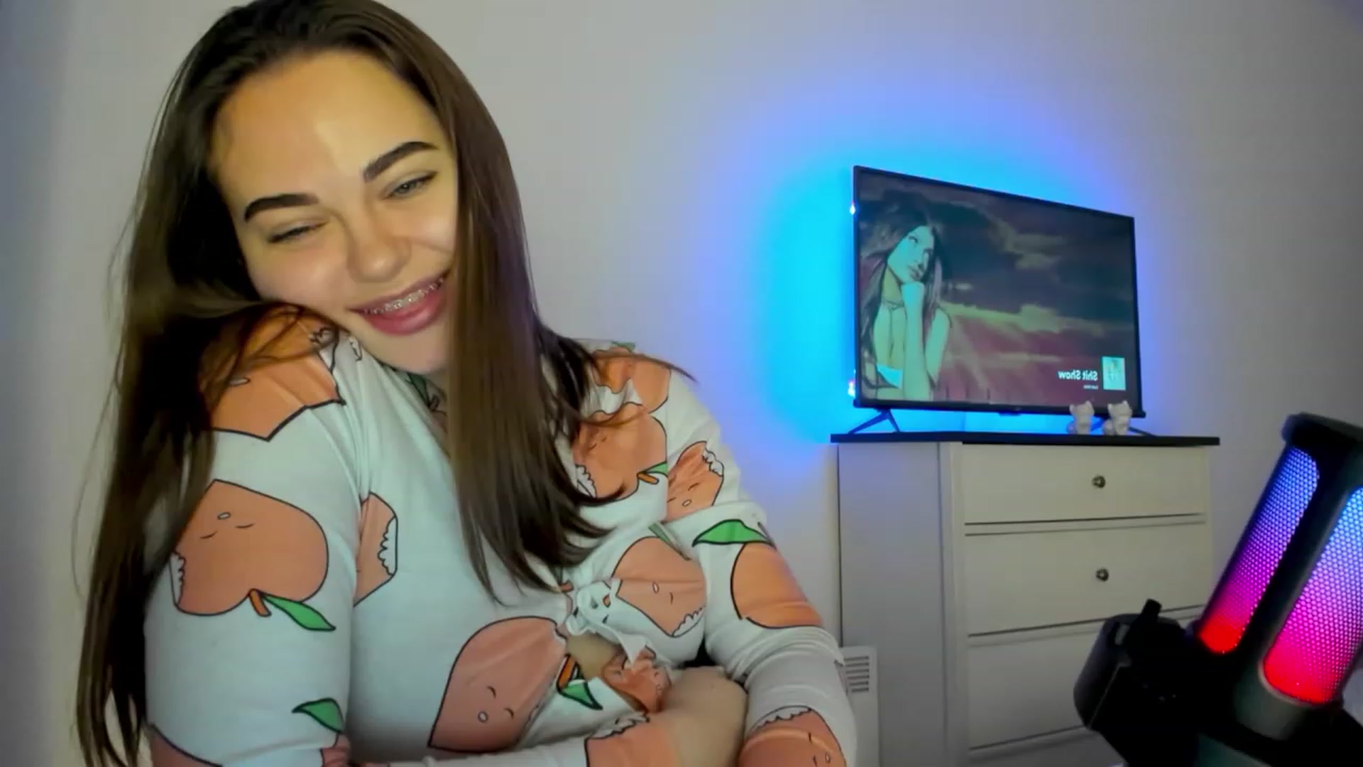 Gallery image thumbnail from Bee_Sweety_'s myfreecams stream on, 02/17/2023, 18:48 image 17 of 20