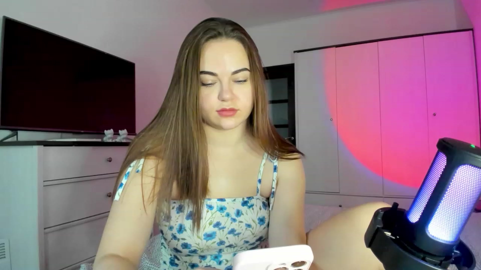 Gallery image thumbnail from Bee_Sweety_'s myfreecams stream on, 02/18/2023, 14:01 image 2 of 20