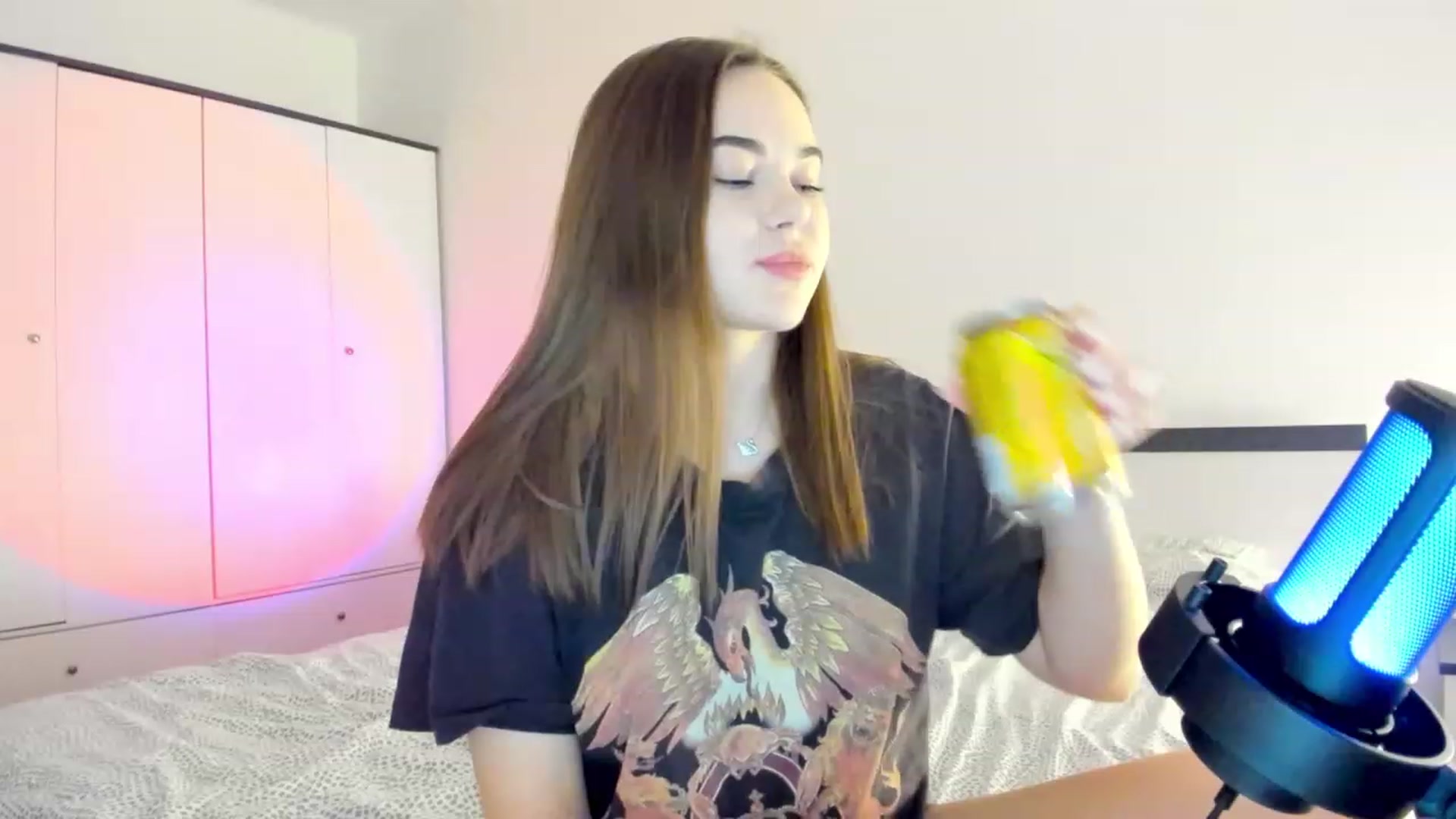 Gallery image thumbnail from Bee_Sweety_'s myfreecams stream on, 02/19/2023, 14:58 image 12 of 20