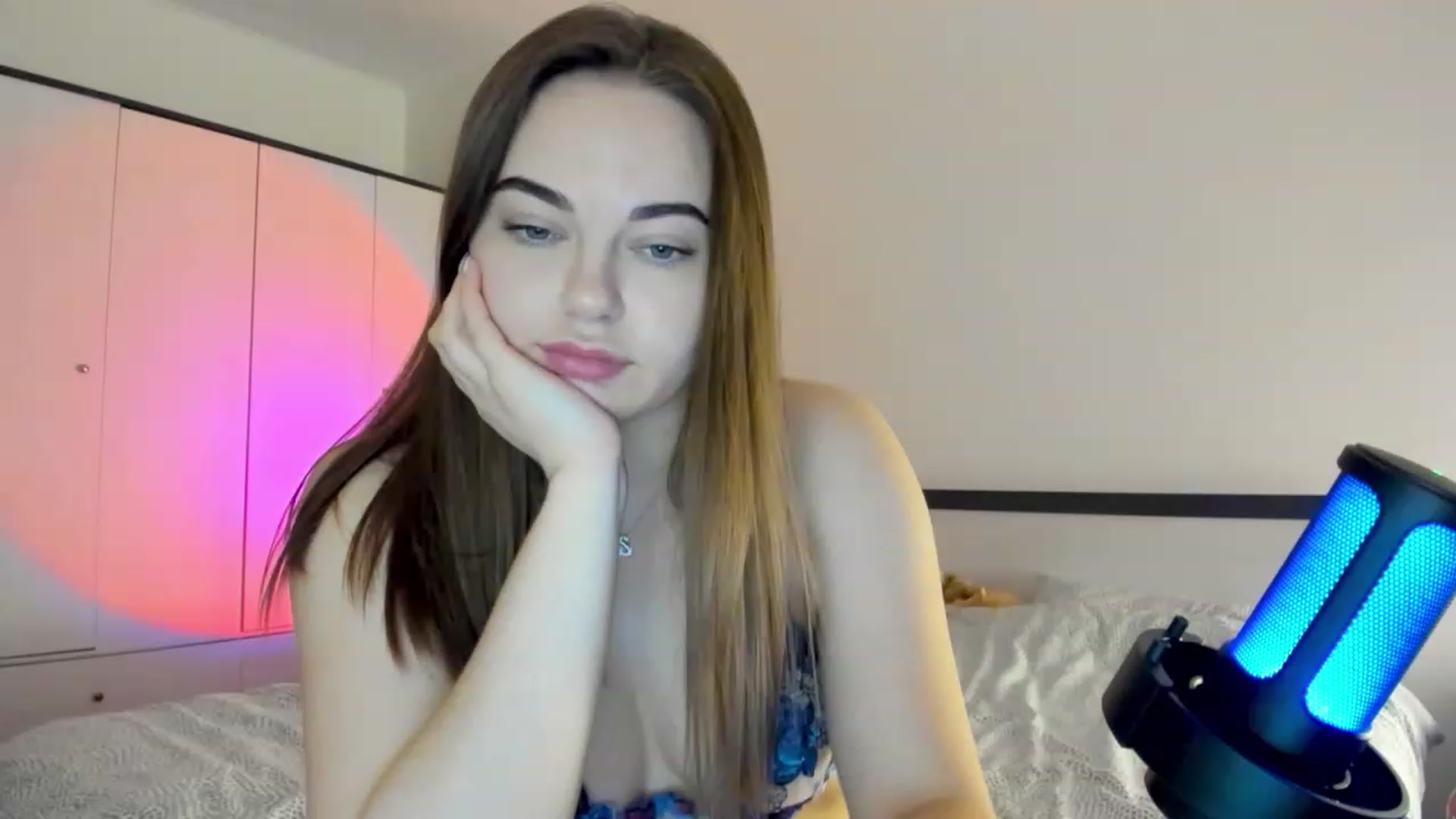 Gallery image thumbnail from Bee_Sweety_'s myfreecams stream on, 02/19/2023, 15:33 image 10 of 20