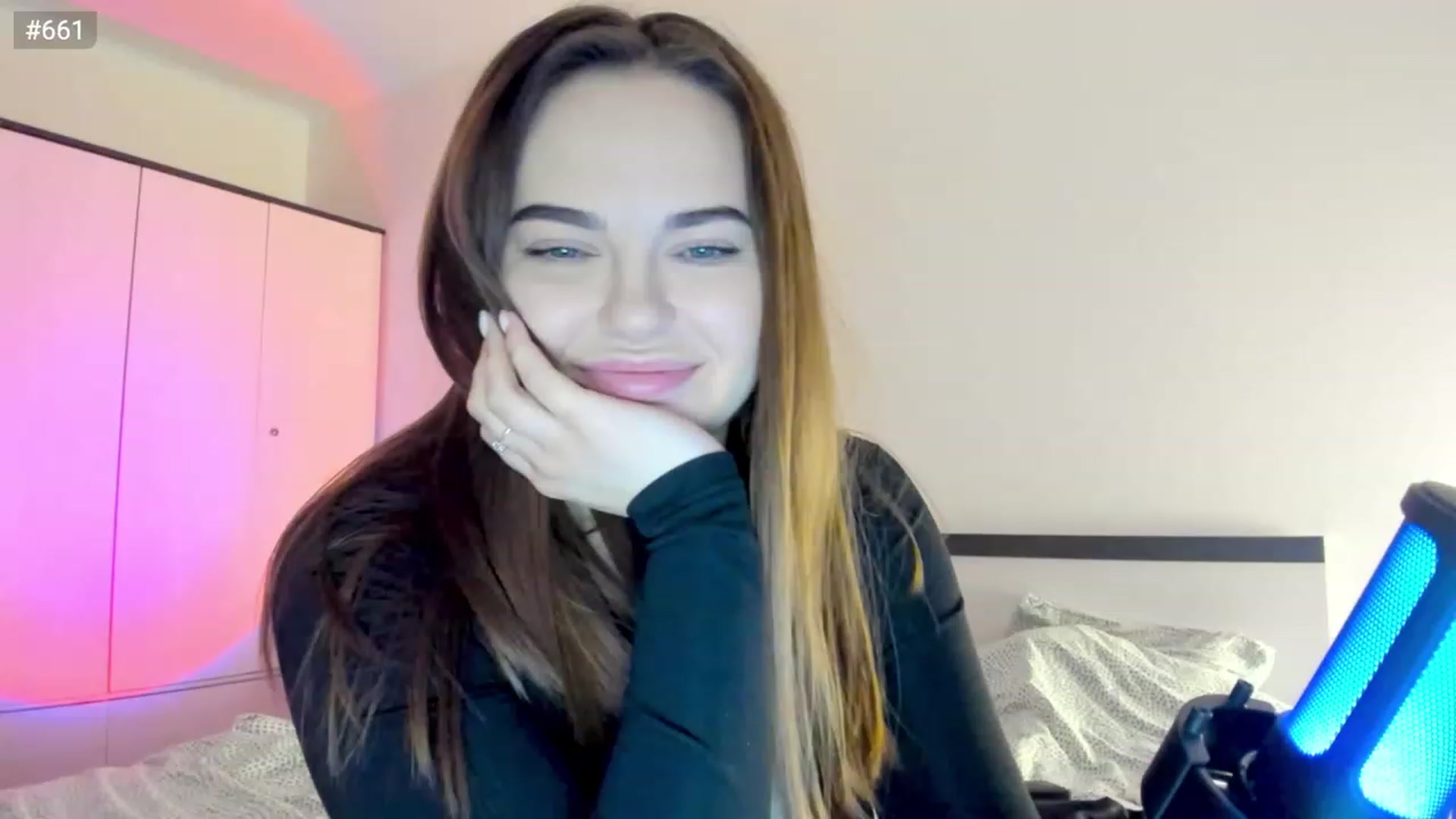 Gallery image thumbnail from Bee_Sweety_'s myfreecams stream on, 02/26/2023, 16:04 image 2 of 20