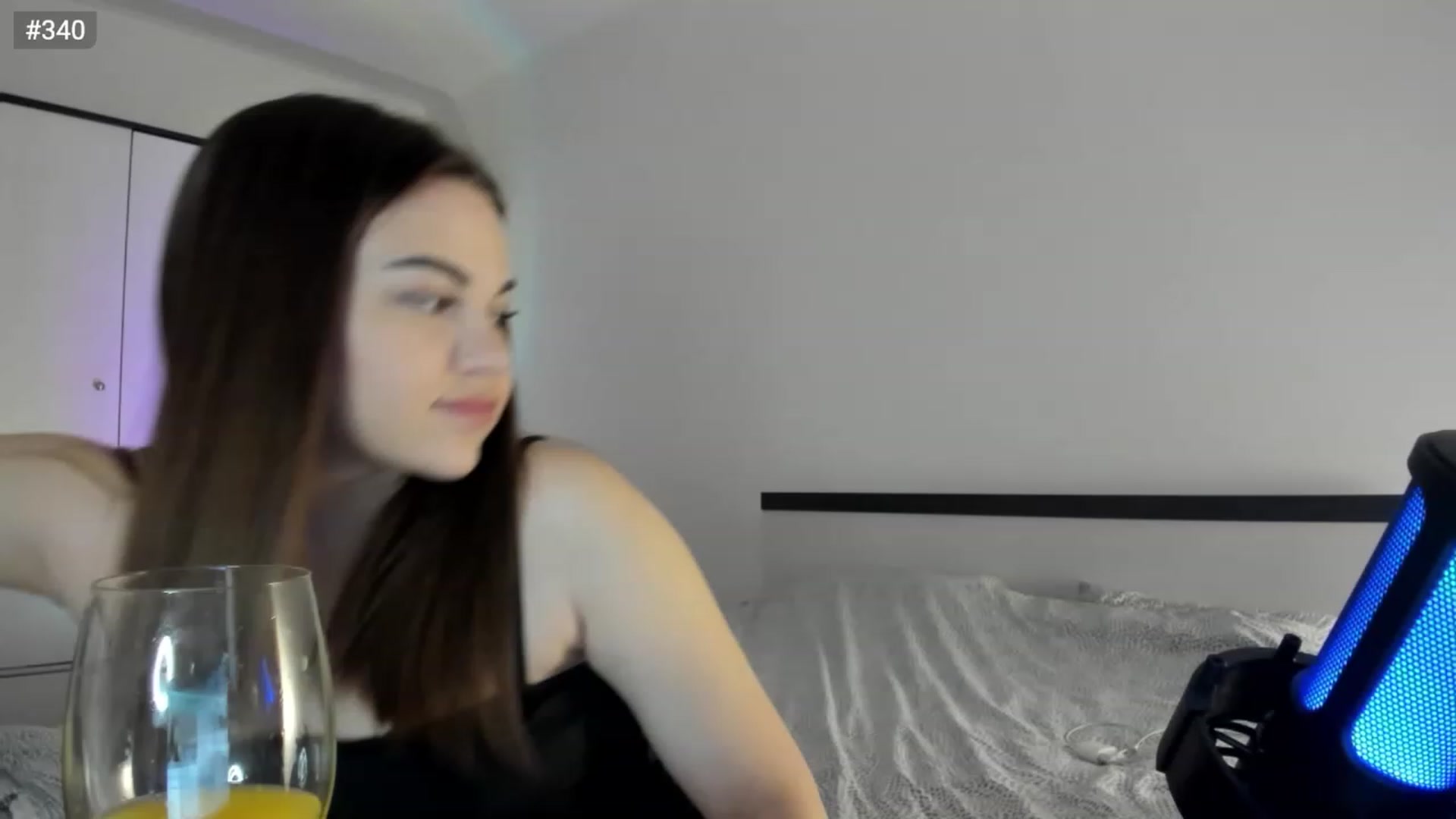 Gallery image thumbnail from Bee_Sweety_'s myfreecams stream on, 03/04/2023, 17:25 image 13 of 20