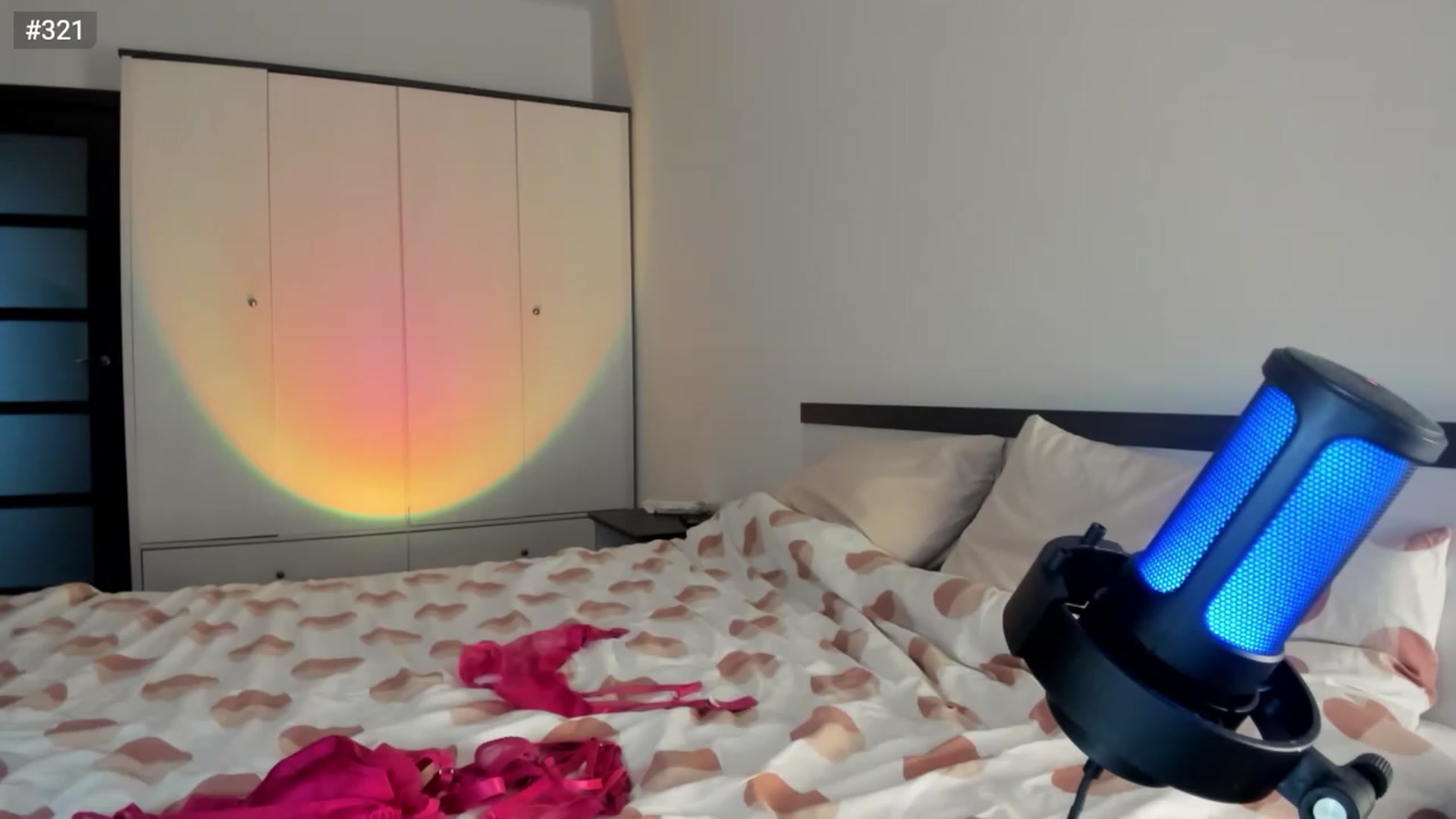 Gallery image thumbnail from Bee_Sweety_'s myfreecams stream on, 03/09/2023, 14:10 image 9 of 20
