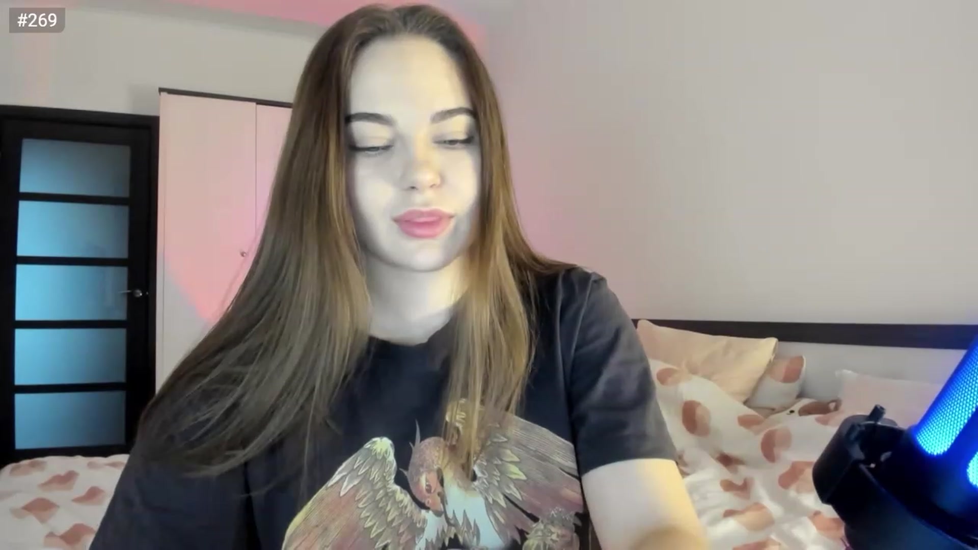 Gallery image thumbnail from Bee_Sweety_'s myfreecams stream on, 03/12/2023, 14:13 image 7 of 20