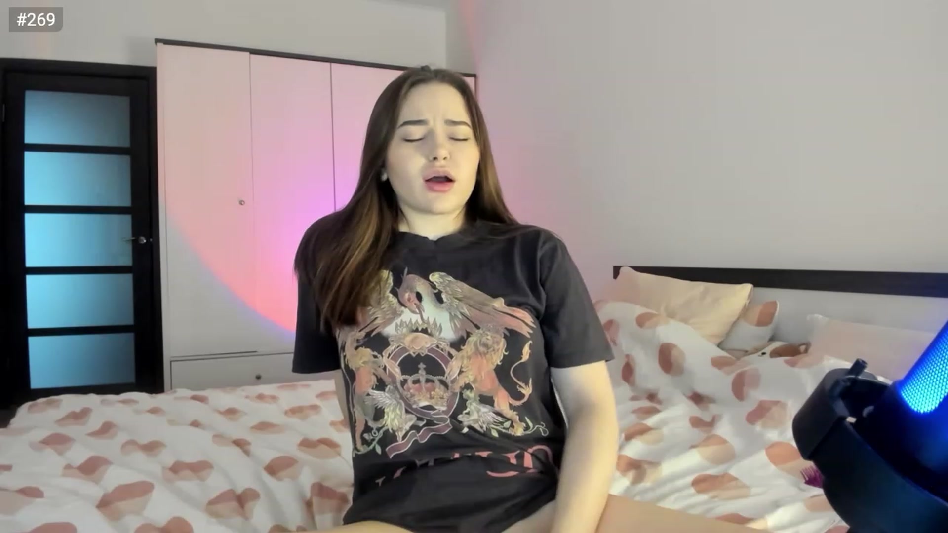 Gallery image thumbnail from Bee_Sweety_'s myfreecams stream on, 03/12/2023, 14:13 image 9 of 20