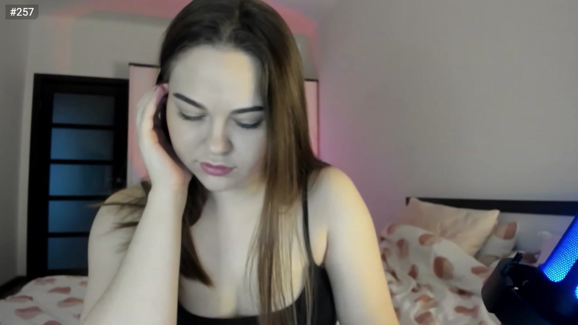 Gallery image thumbnail from Bee_Sweety_'s myfreecams stream on, 03/12/2023, 15:04 image 14 of 20