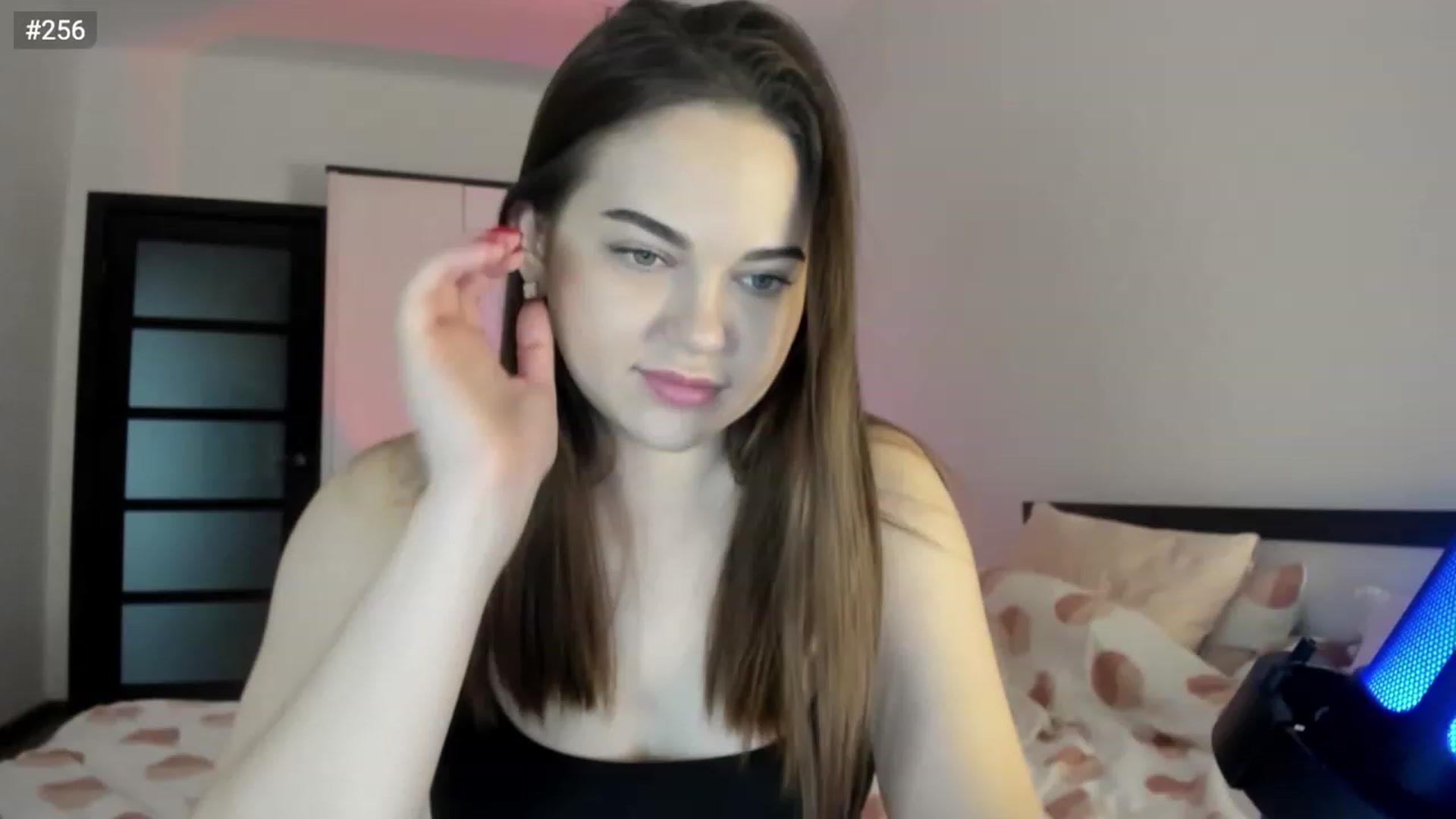 Gallery image thumbnail from Bee_Sweety_'s myfreecams stream on, 03/12/2023, 15:04 image 19 of 20