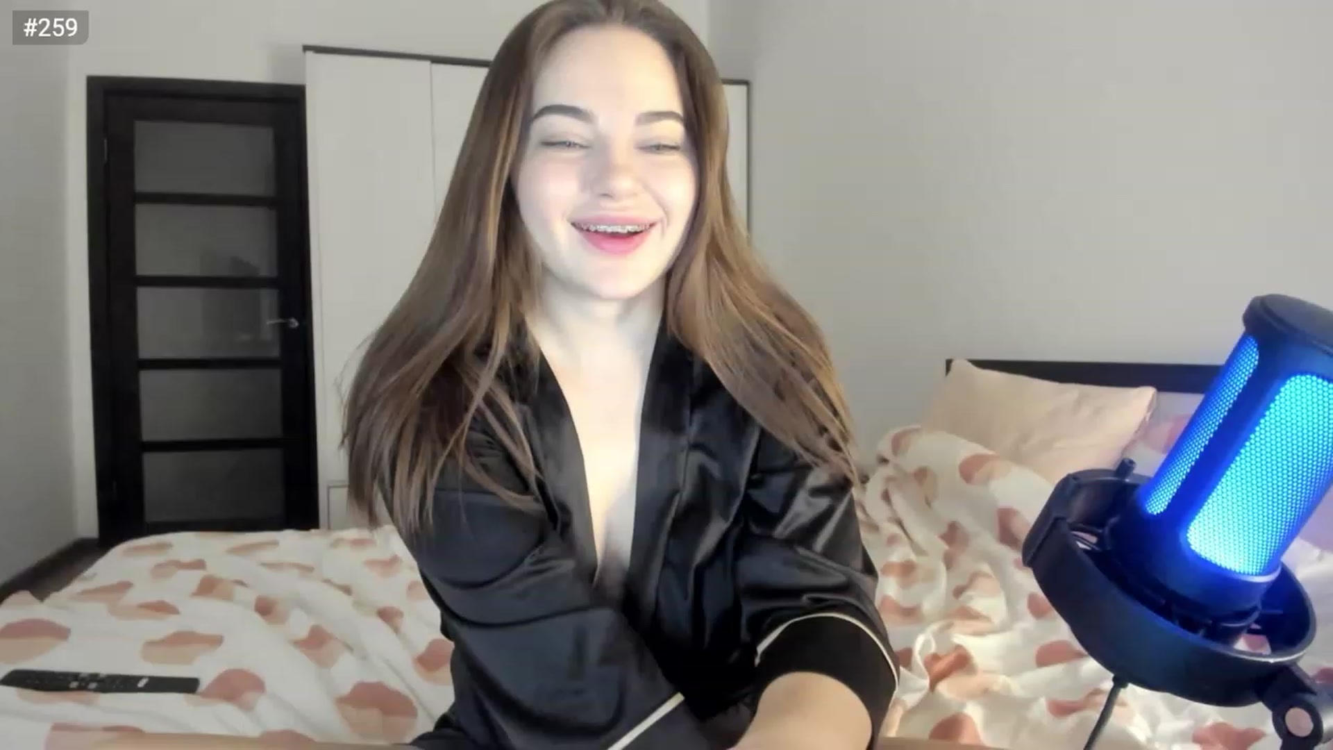 Gallery image thumbnail from Bee_Sweety_'s myfreecams stream on, 03/12/2023, 17:20 image 4 of 20