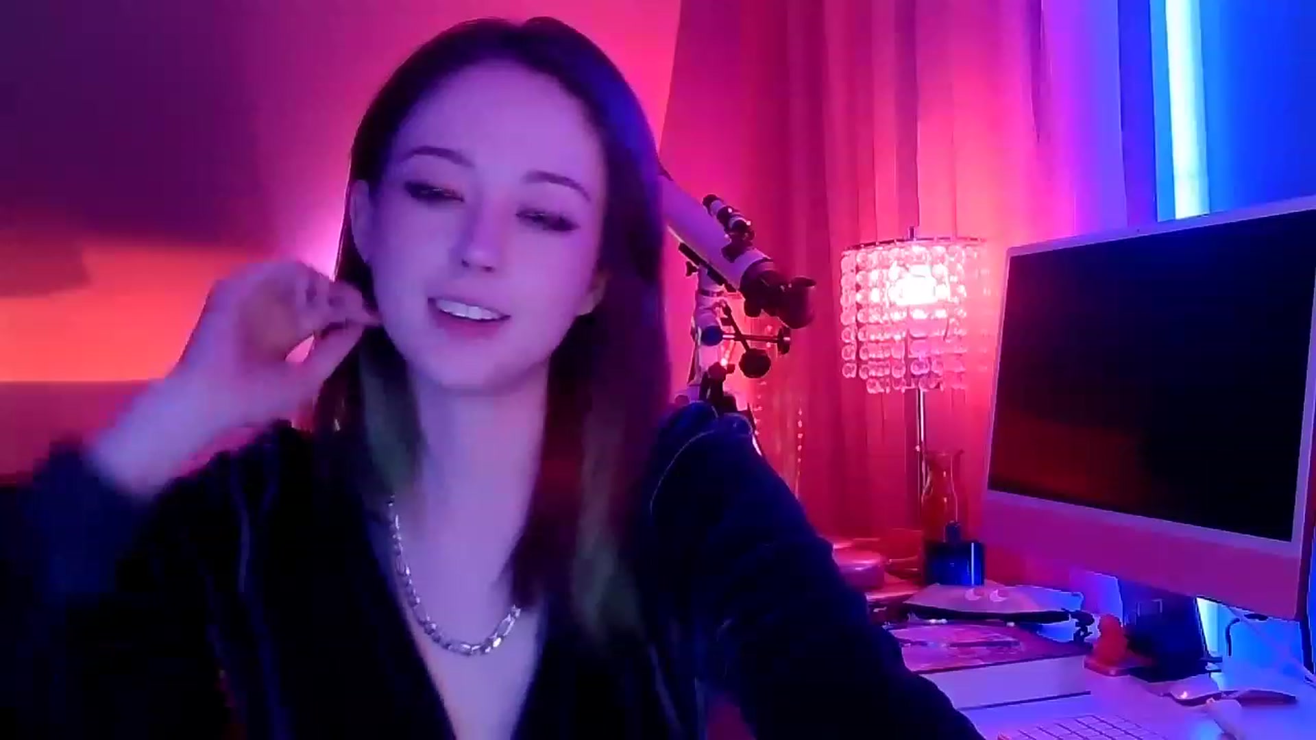 Gallery image thumbnail from BeeautyNSFW's myfreecams stream on, 04/01/2023, 05:45 image 18 of 20
