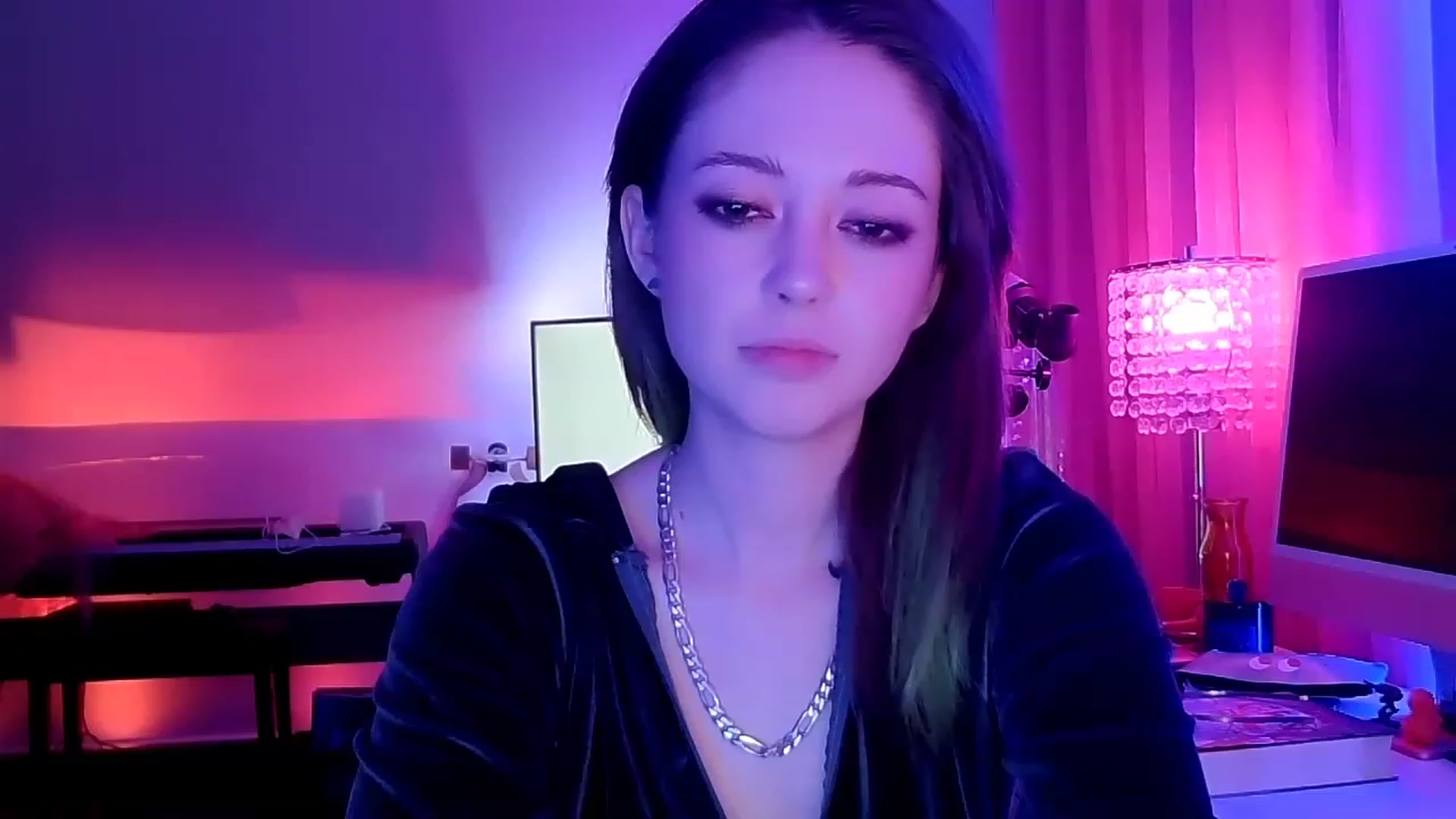Gallery image thumbnail from BeeautyNSFW's myfreecams stream on, 04/01/2023, 05:45 image 1 of 20