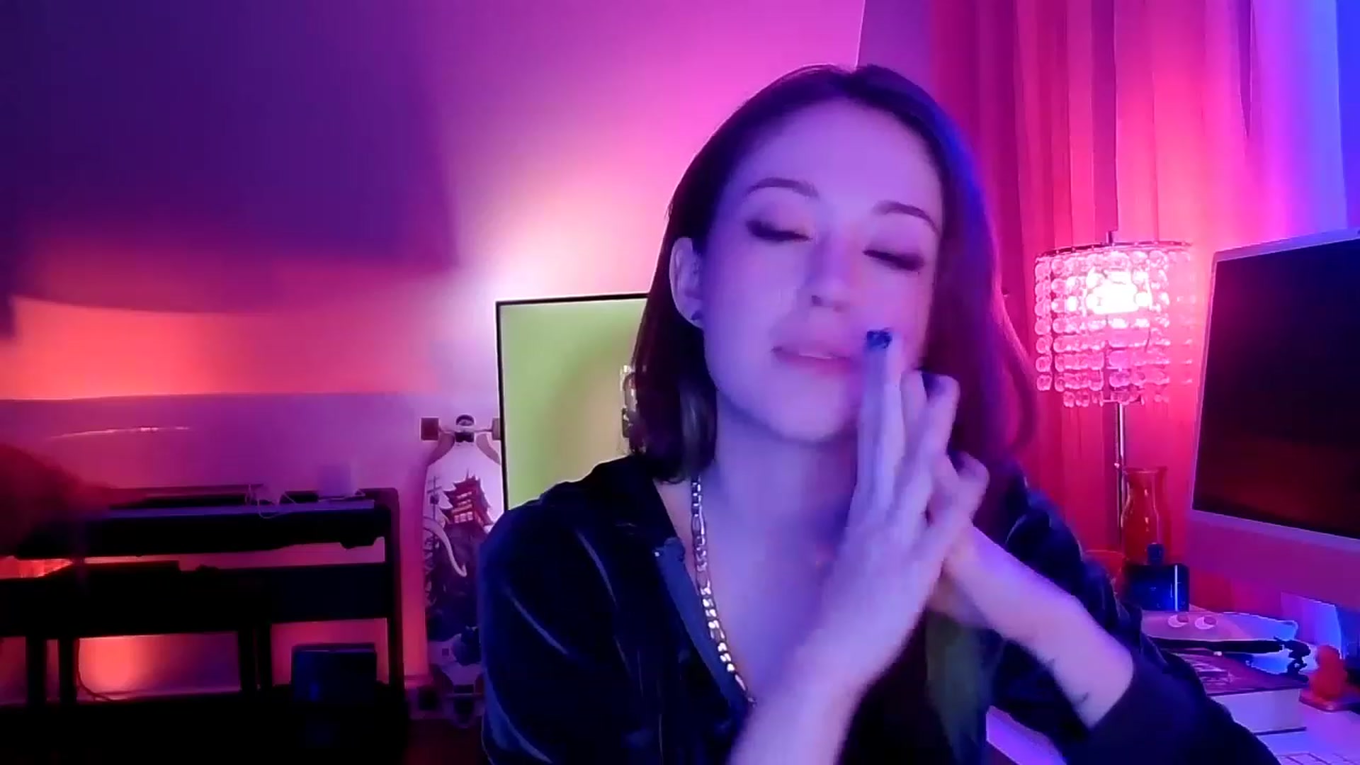 Gallery image thumbnail from BeeautyNSFW's myfreecams stream on, 04/01/2023, 05:45 image 14 of 20