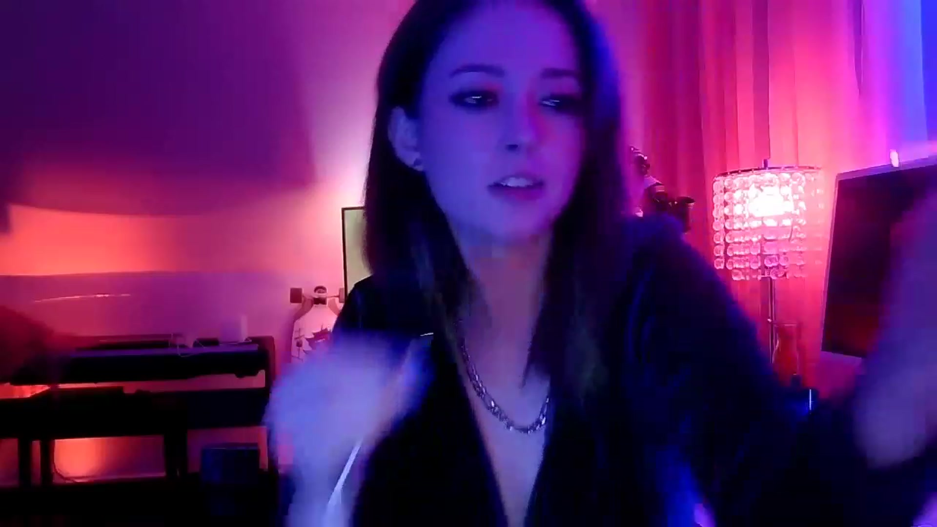 Gallery image thumbnail from BeeautyNSFW's myfreecams stream on, 04/01/2023, 05:45 image 16 of 20