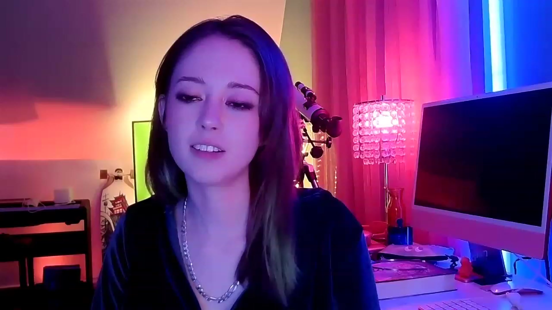 Gallery image thumbnail from BeeautyNSFW's myfreecams stream on, 04/01/2023, 06:14 image 11 of 20