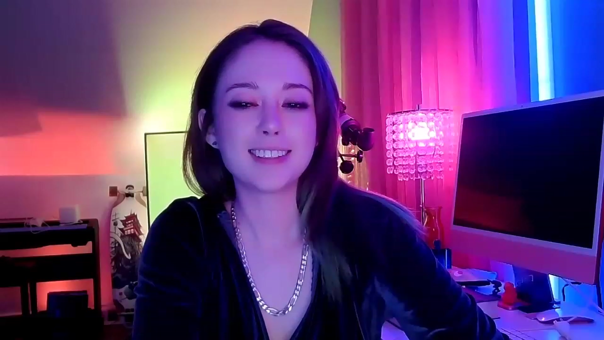 Gallery image thumbnail from BeeautyNSFW's myfreecams stream on, 04/01/2023, 06:14 image 2 of 20