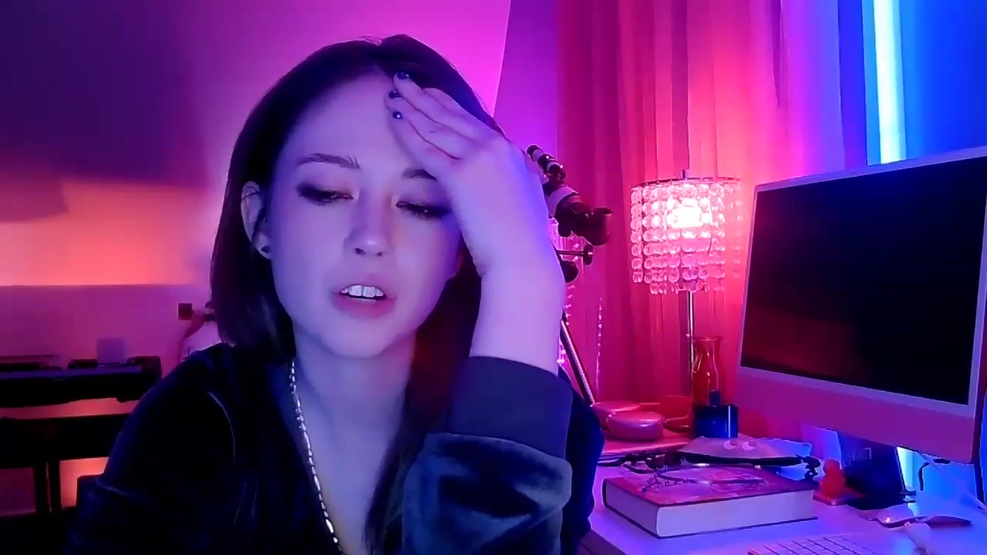 Gallery image thumbnail from BeeautyNSFW's myfreecams stream on, 04/01/2023, 06:14 image 17 of 20