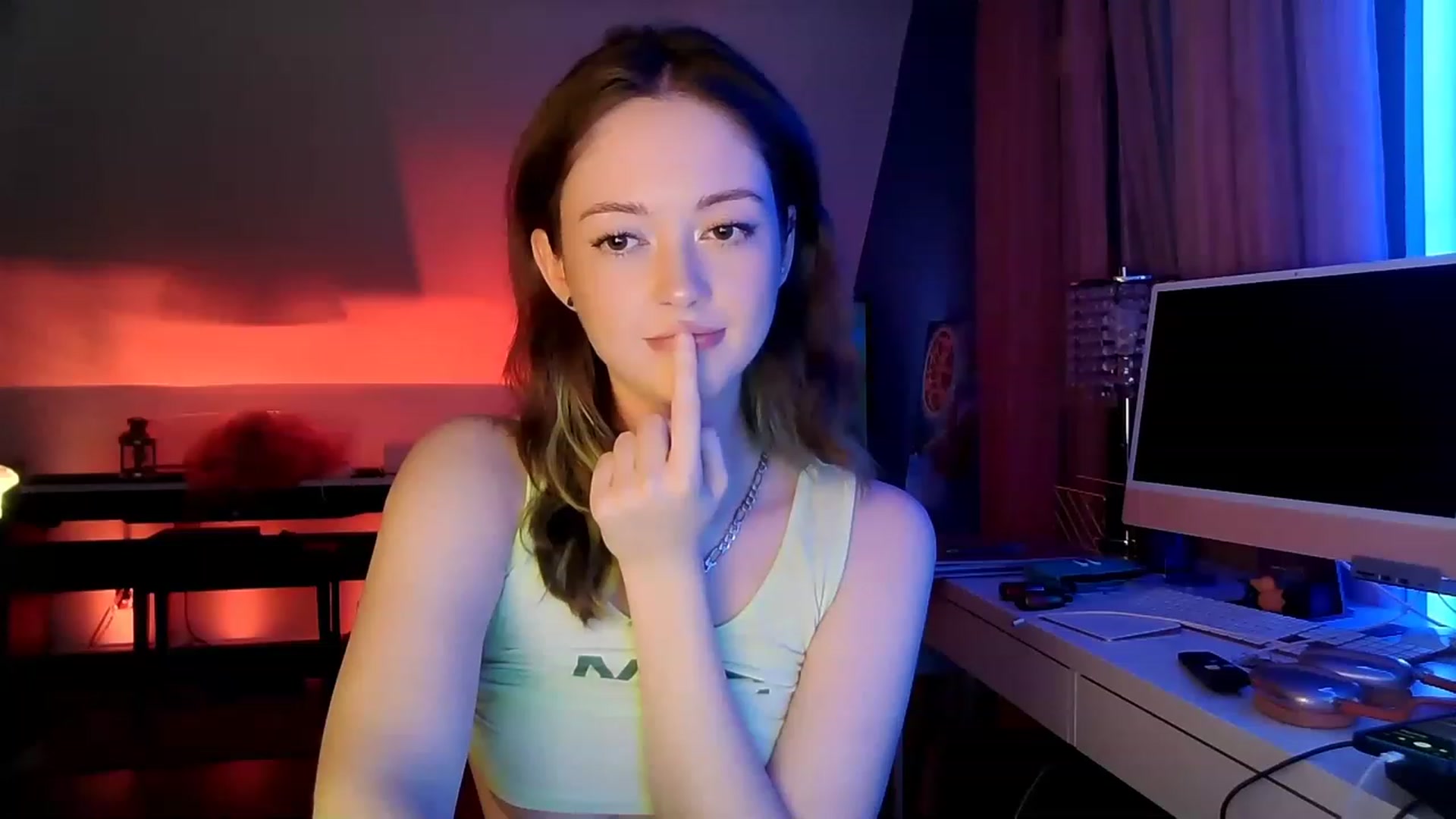 Gallery image thumbnail from BeeautyNSFW's myfreecams stream on, 04/19/2023, 01:43 image 13 of 20