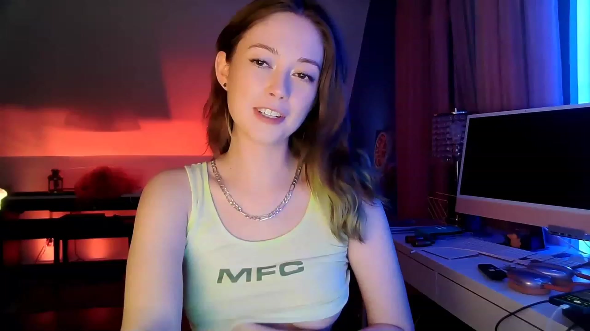 Gallery image thumbnail from BeeautyNSFW's myfreecams stream on, 04/19/2023, 01:43 image 14 of 20