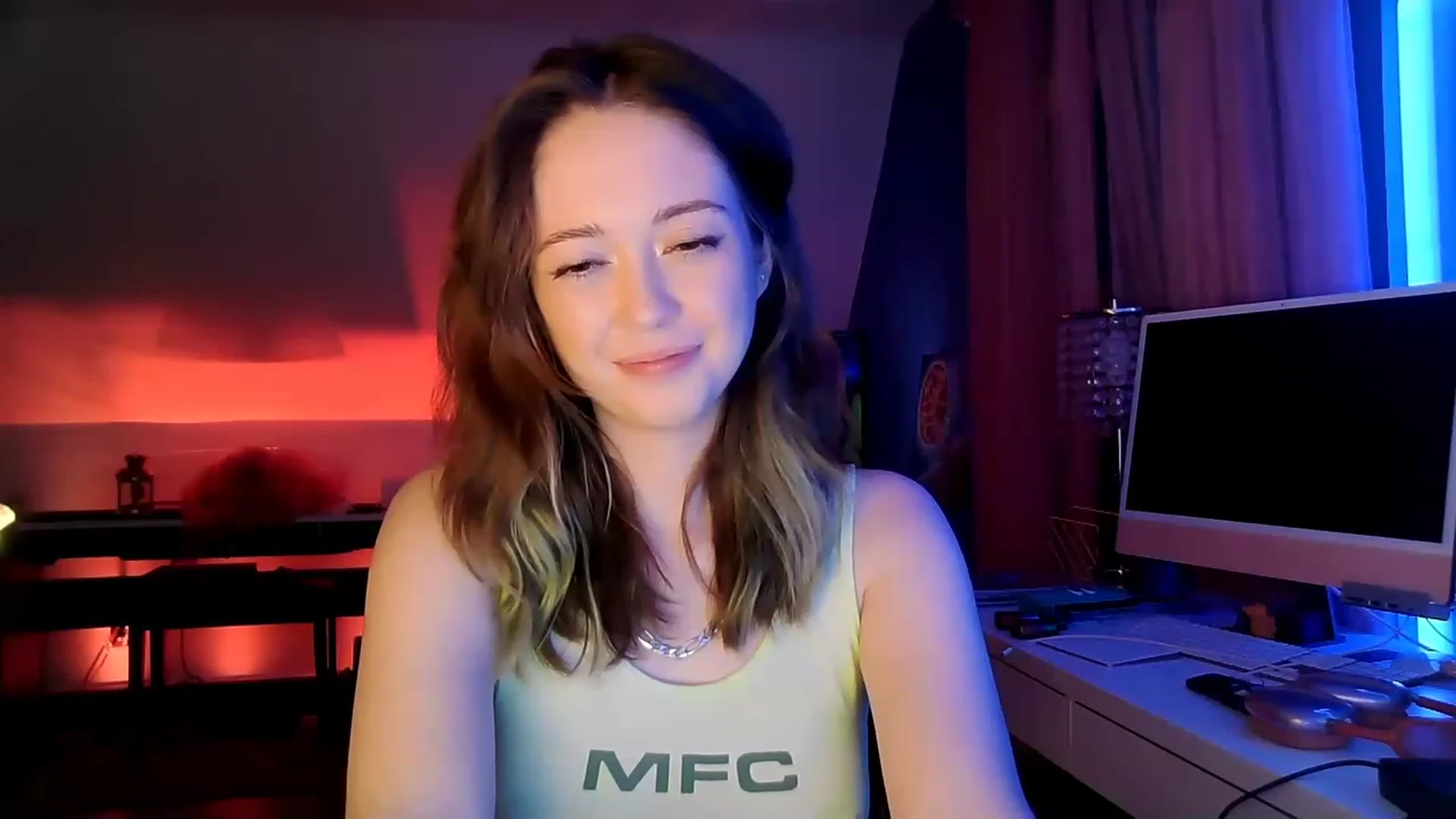 Gallery image thumbnail from BeeautyNSFW's myfreecams stream on, 04/19/2023, 02:37 image 17 of 20