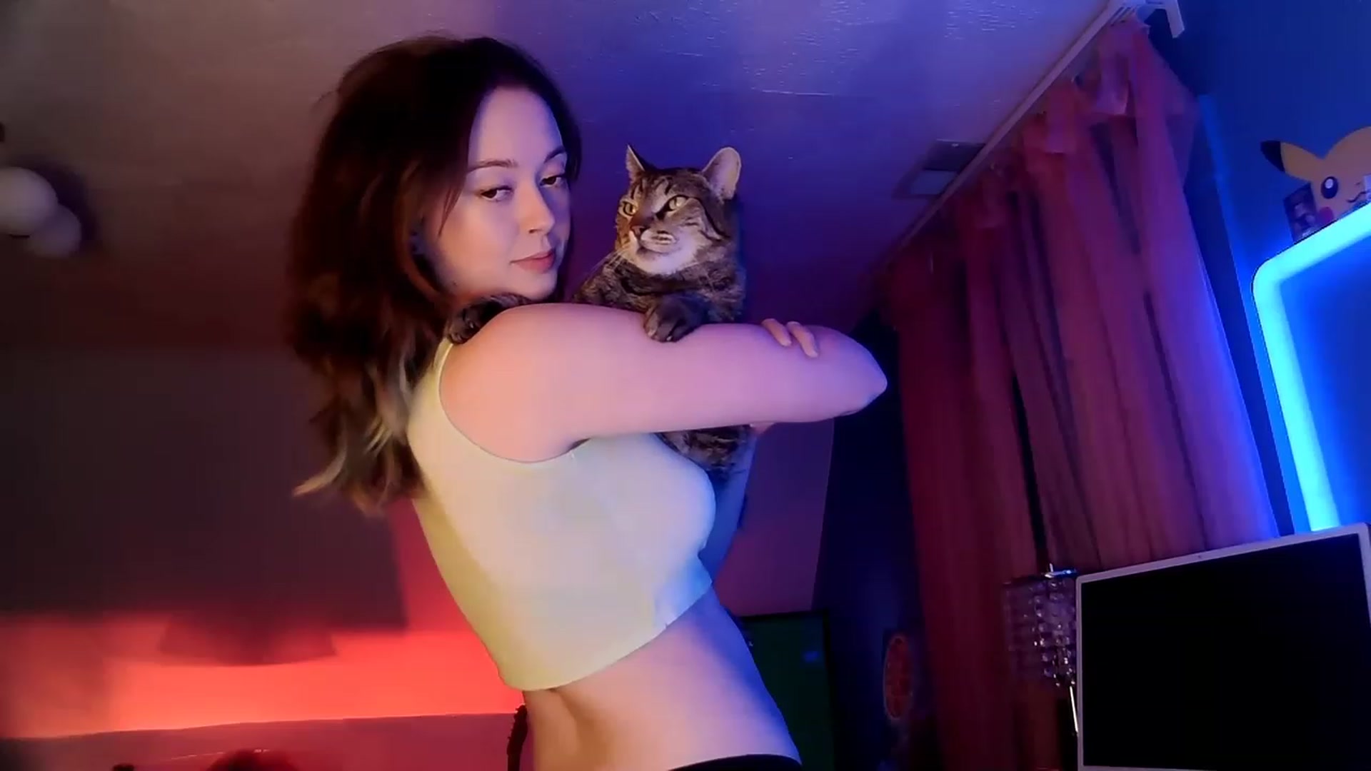 Gallery image thumbnail from BeeautyNSFW's myfreecams stream on, 04/19/2023, 02:37 image 4 of 20